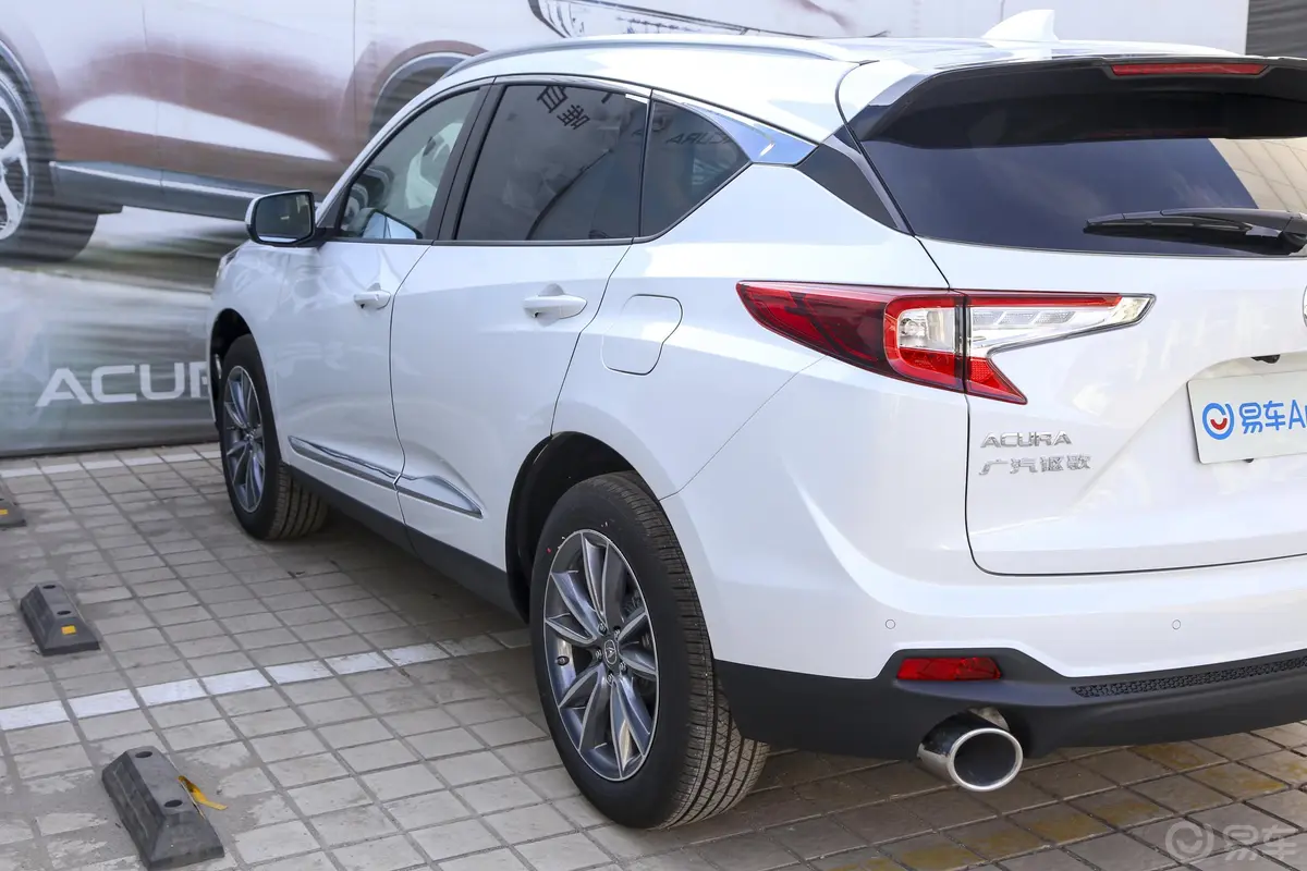 讴歌RDX2.0T 手自一体 四驱 智享版 国VI外观