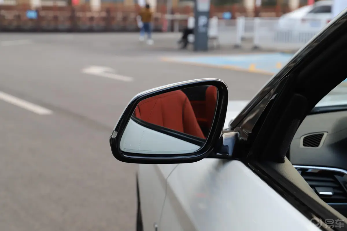 宝马2系敞篷轿跑车 225i 尊享型M运动套装后视镜镜面