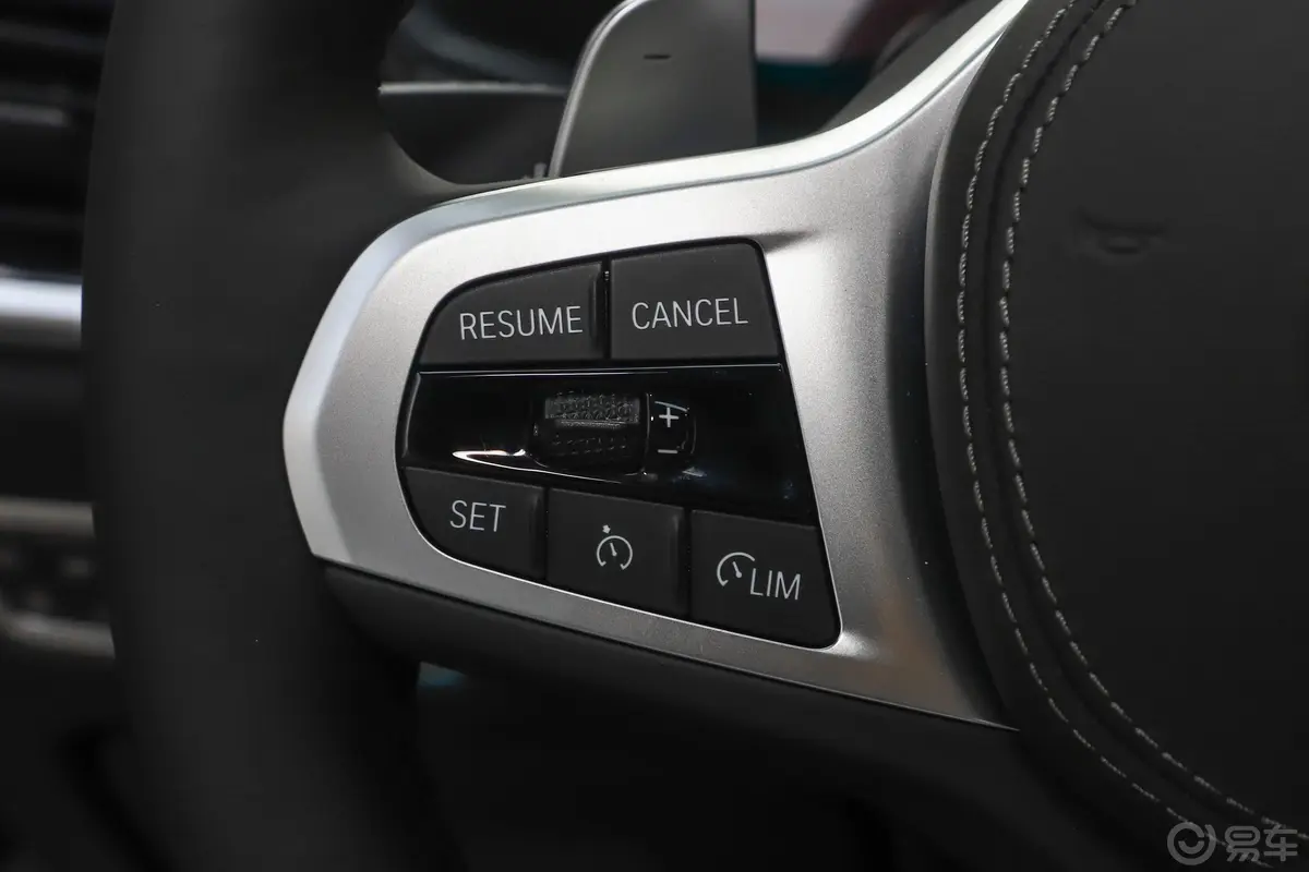 宝马X5(进口)xDrive30i M运动套装左侧方向盘功能按键