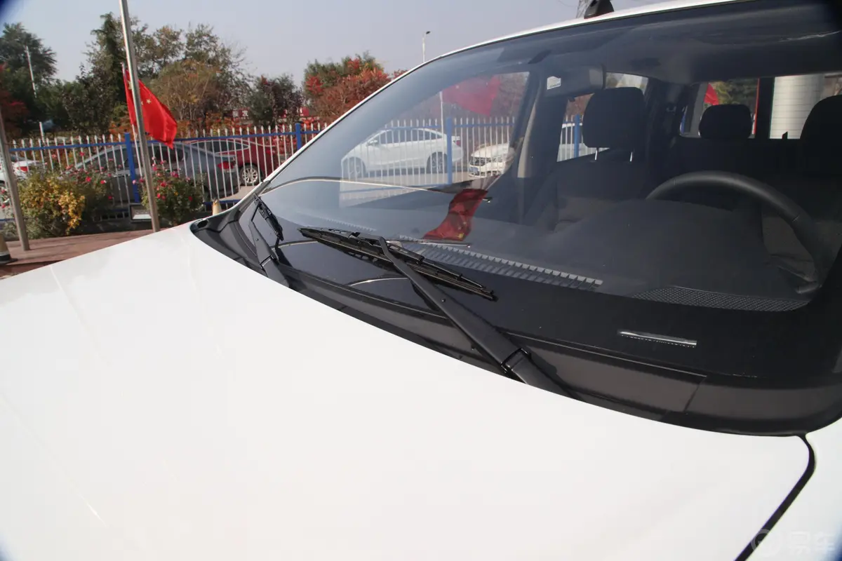 瑞迈S标轴版 2.4T 手动 四驱 领航版 汽油 国VI雨刷器