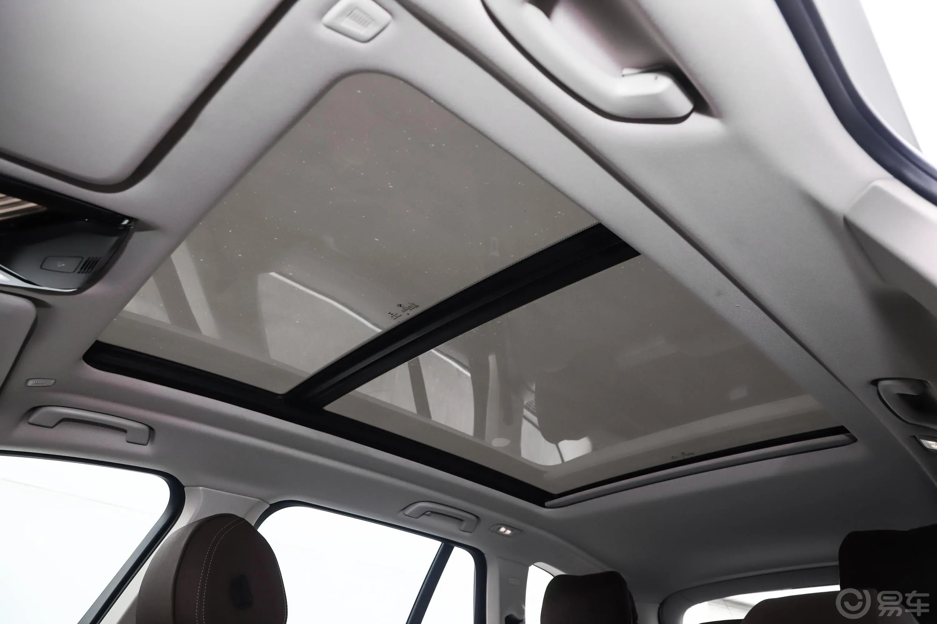 宝马X5(进口)xDrive30i M运动套装天窗内拍关闭