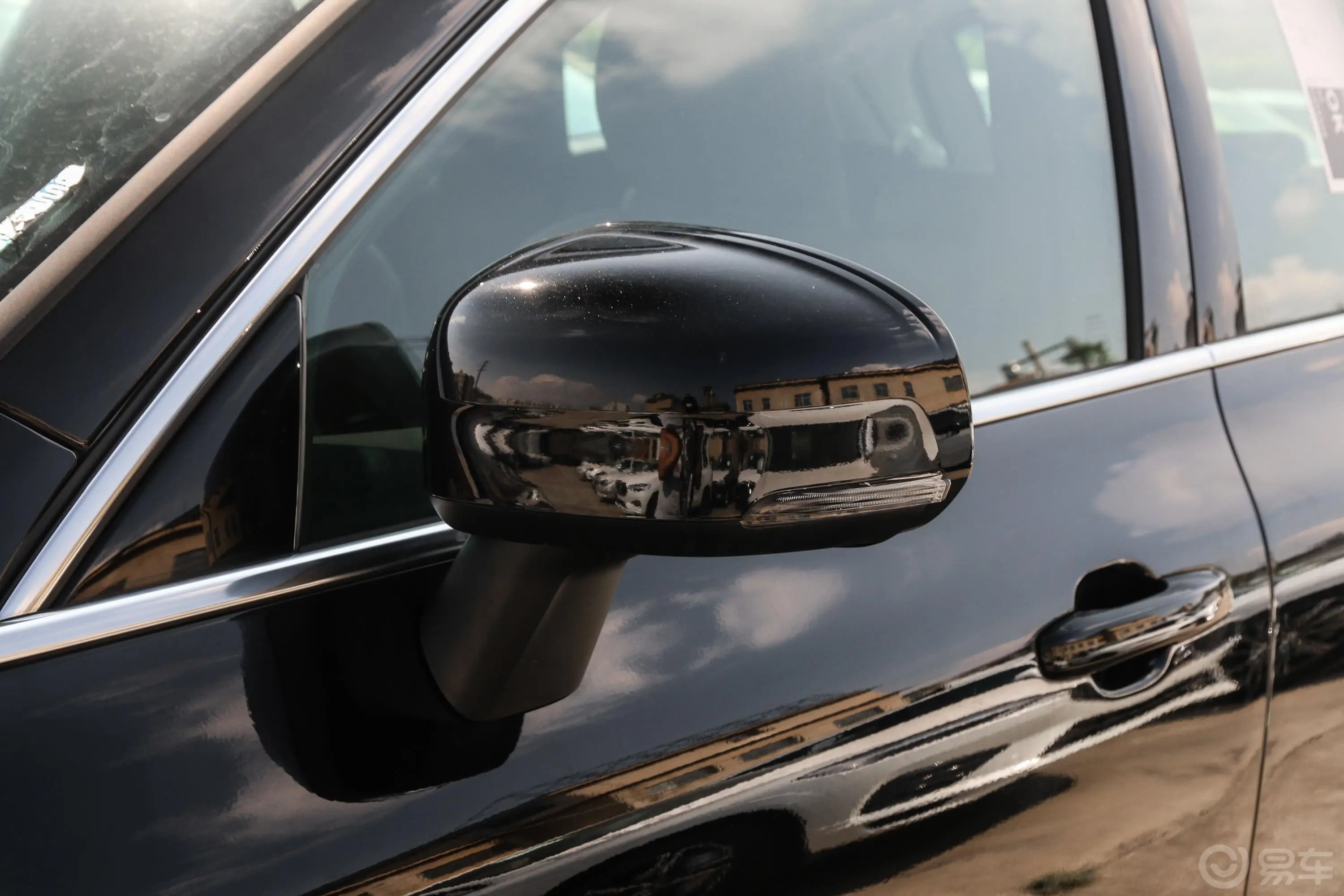沃尔沃XC60T5 四驱 智逸豪华版外观