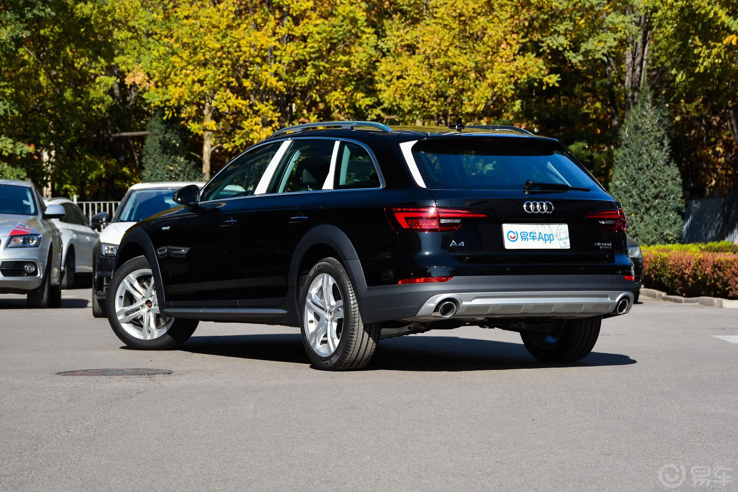 奥迪A4(进口)45TFSI allroad quattro 时尚版外观