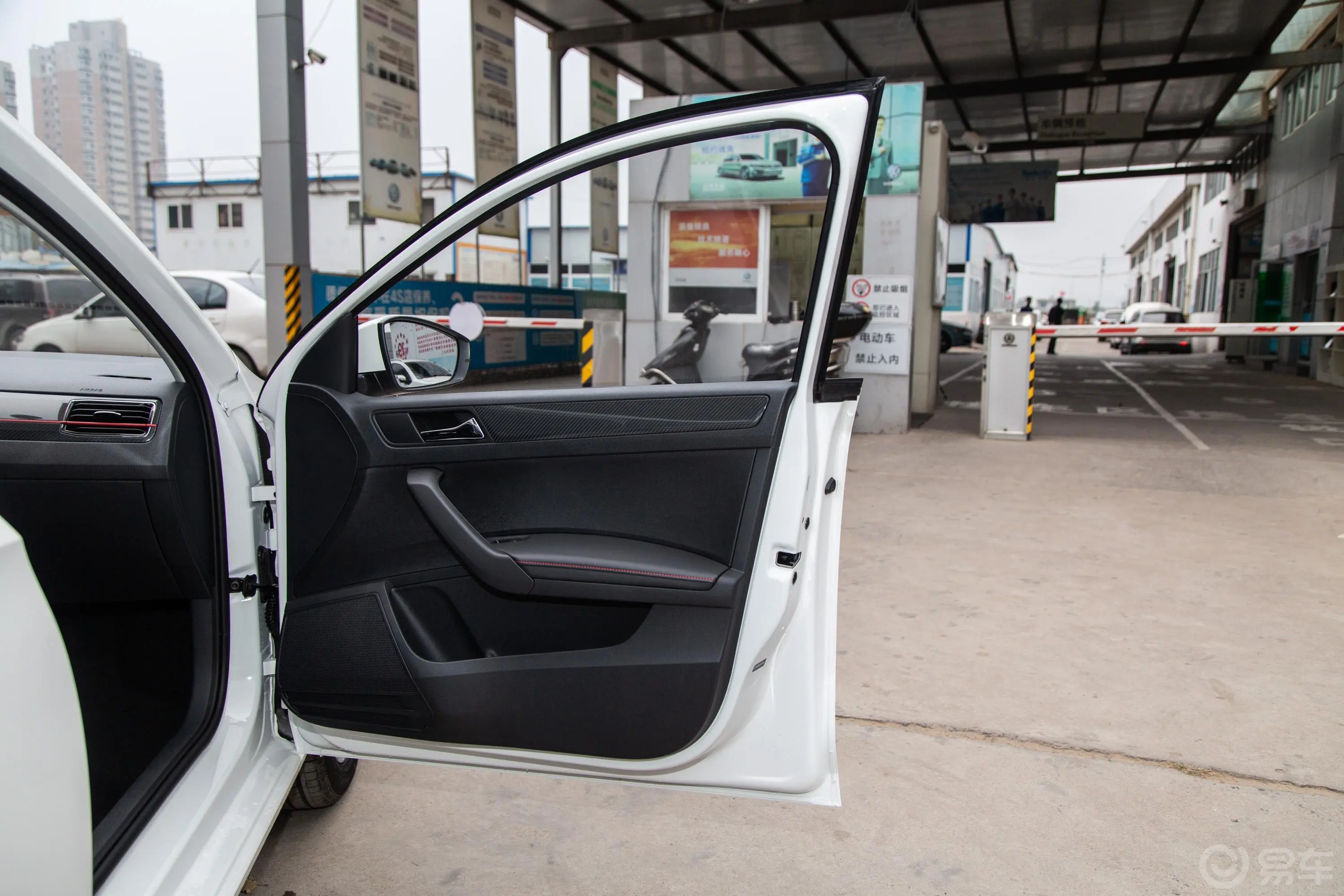 桑塔纳浩纳 1.5L 自动 舒适版 国VI副驾驶员车门