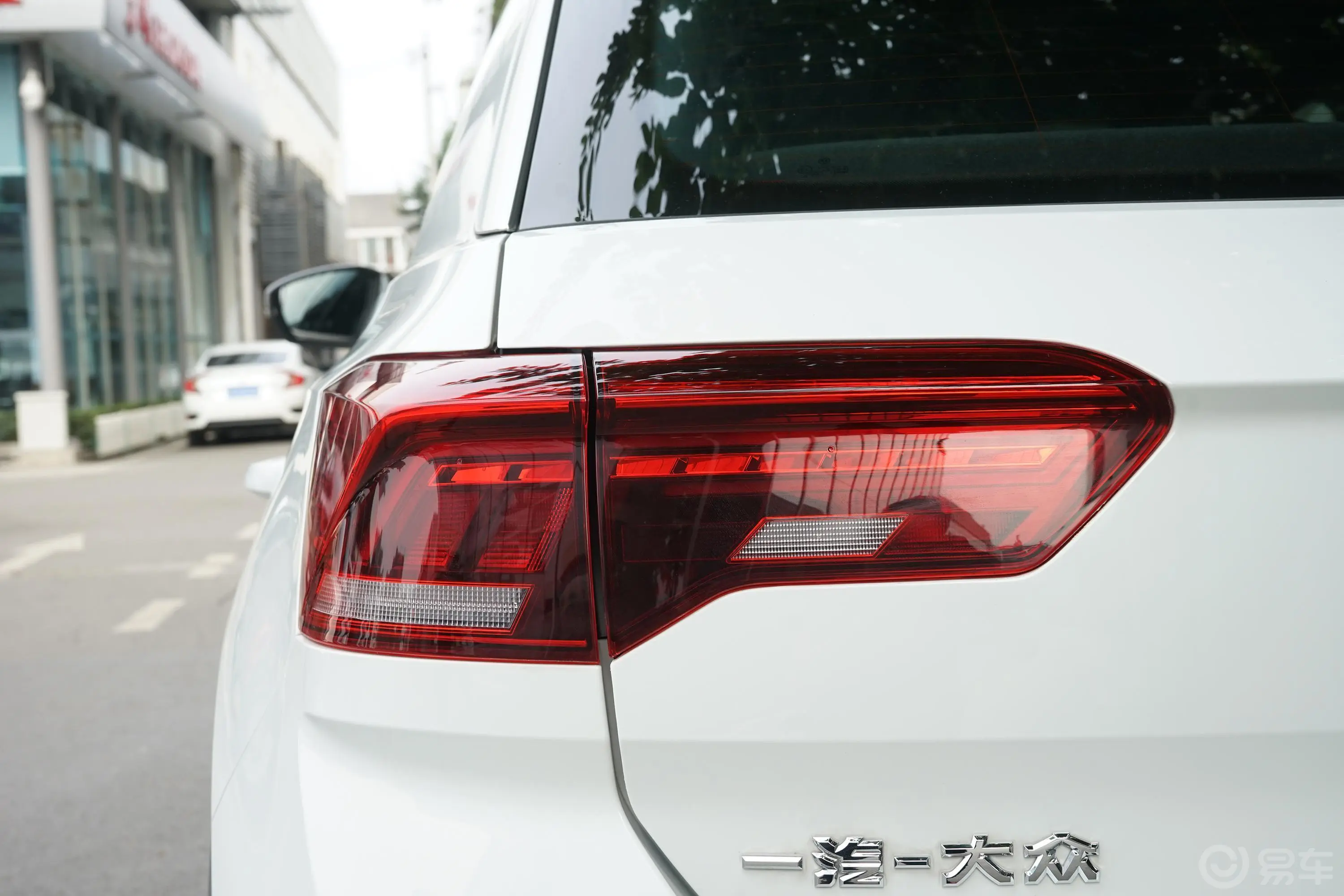 探歌280TSI 双离合 R-Line外观