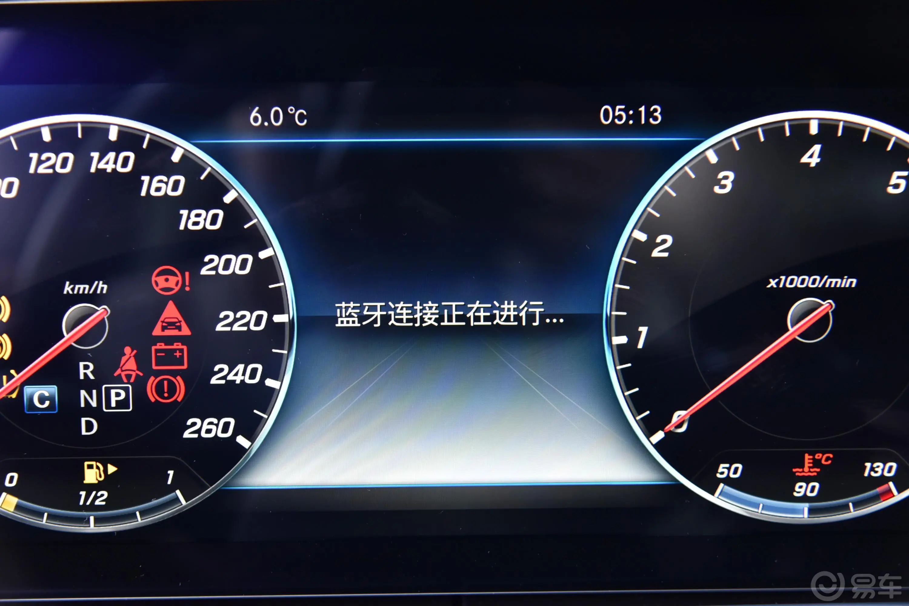 奔驰E级E 300 L 豪华型 运动轿车内饰