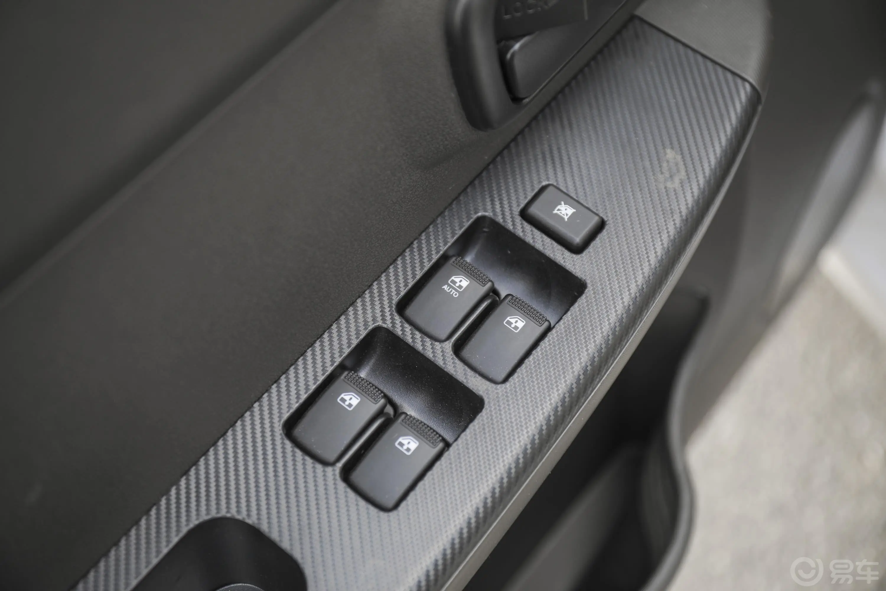 五菱宏光S经典版 1.5L 手动 标准型 国V车窗调节整体