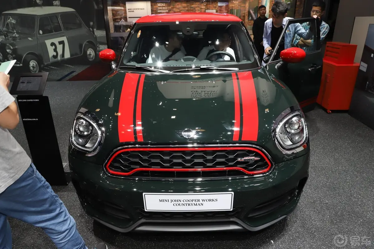 MINI JCW COUNTRYMAN