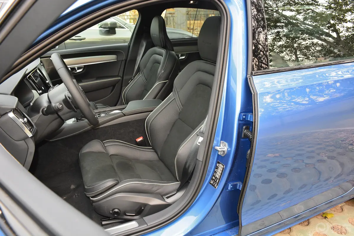 沃尔沃S90T5 智远运动版驾驶员座椅