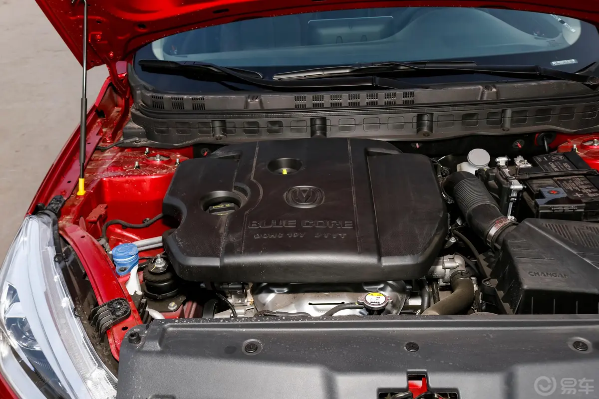 逸动DT1.6L 手自一体 智享型 国VI外观