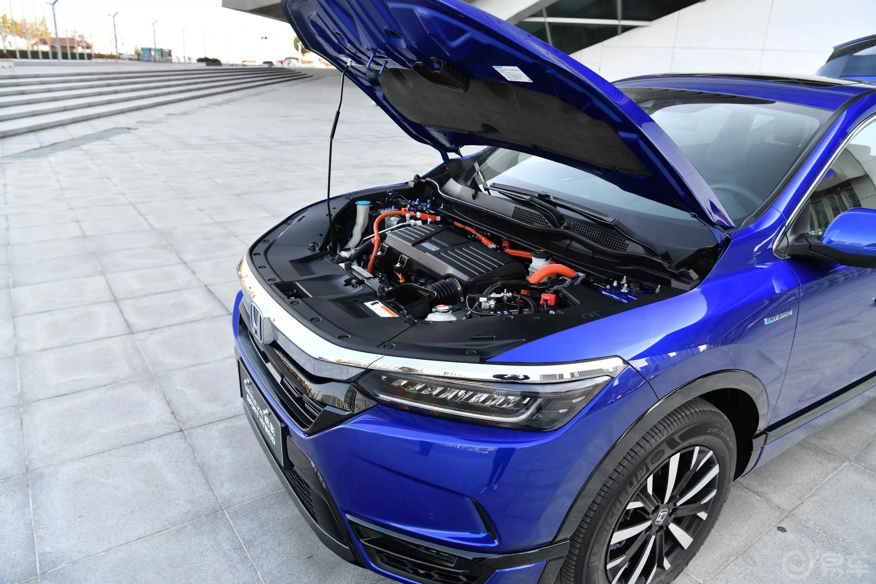 皓影锐·混动 2.0L 两驱 E-CVT 锐·尊贵版外观