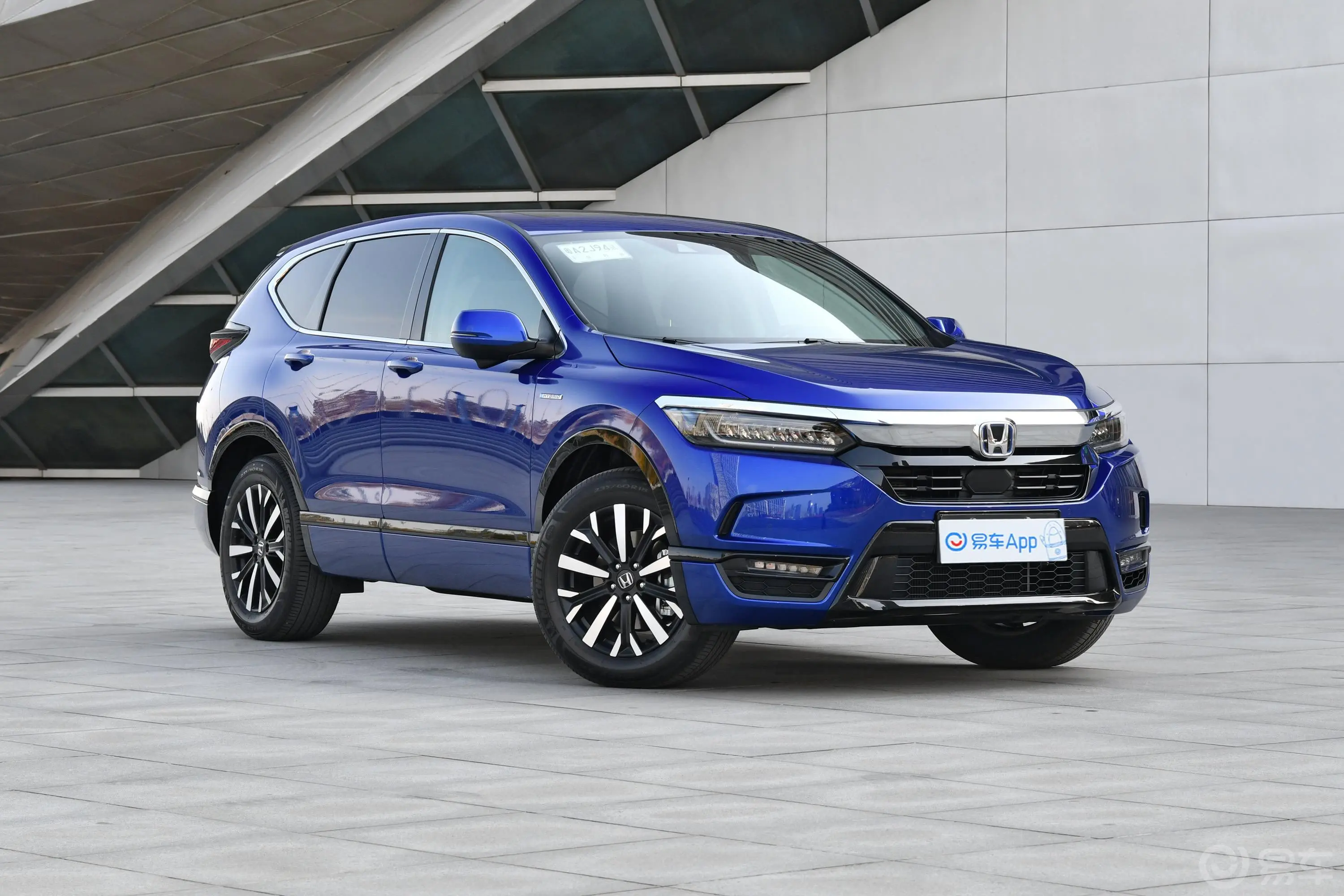 皓影锐·混动 2.0L 两驱 E-CVT 锐·尊贵版外观