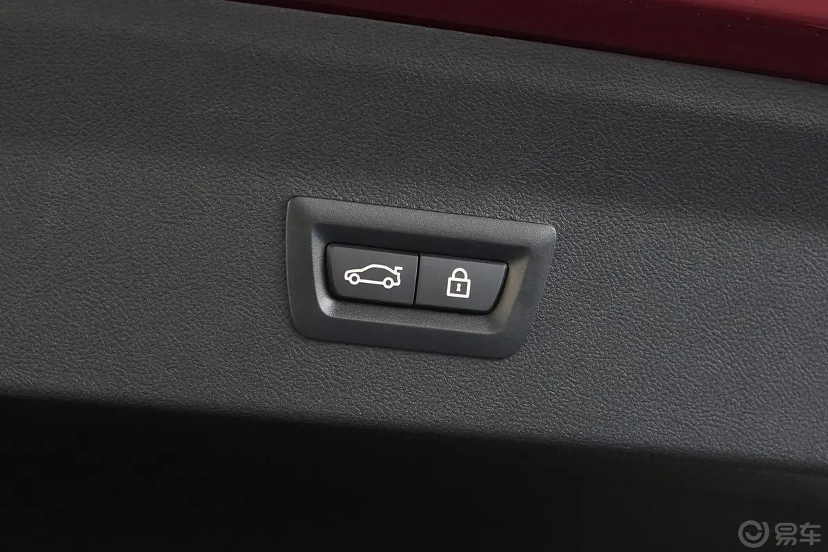 宝马X4xDrive25i M越野套装电动尾门按键（手动扶手）