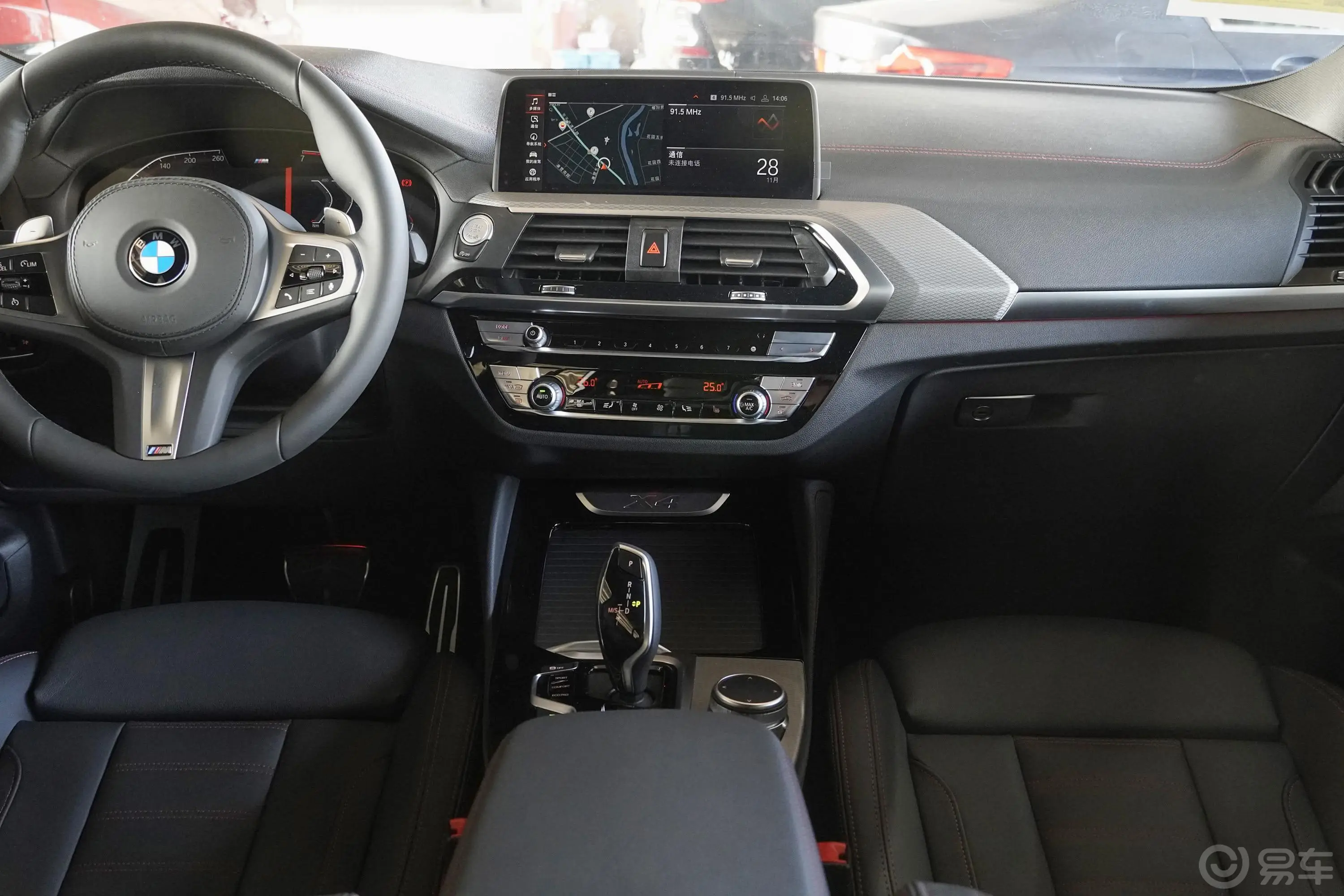 宝马X4xDrive30i M运动套装中控台整体