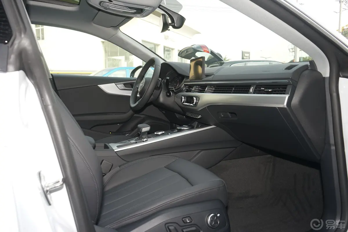 奥迪A5Sportback 40 TFSI 时尚版 国VI内饰全景副驾驶员方向