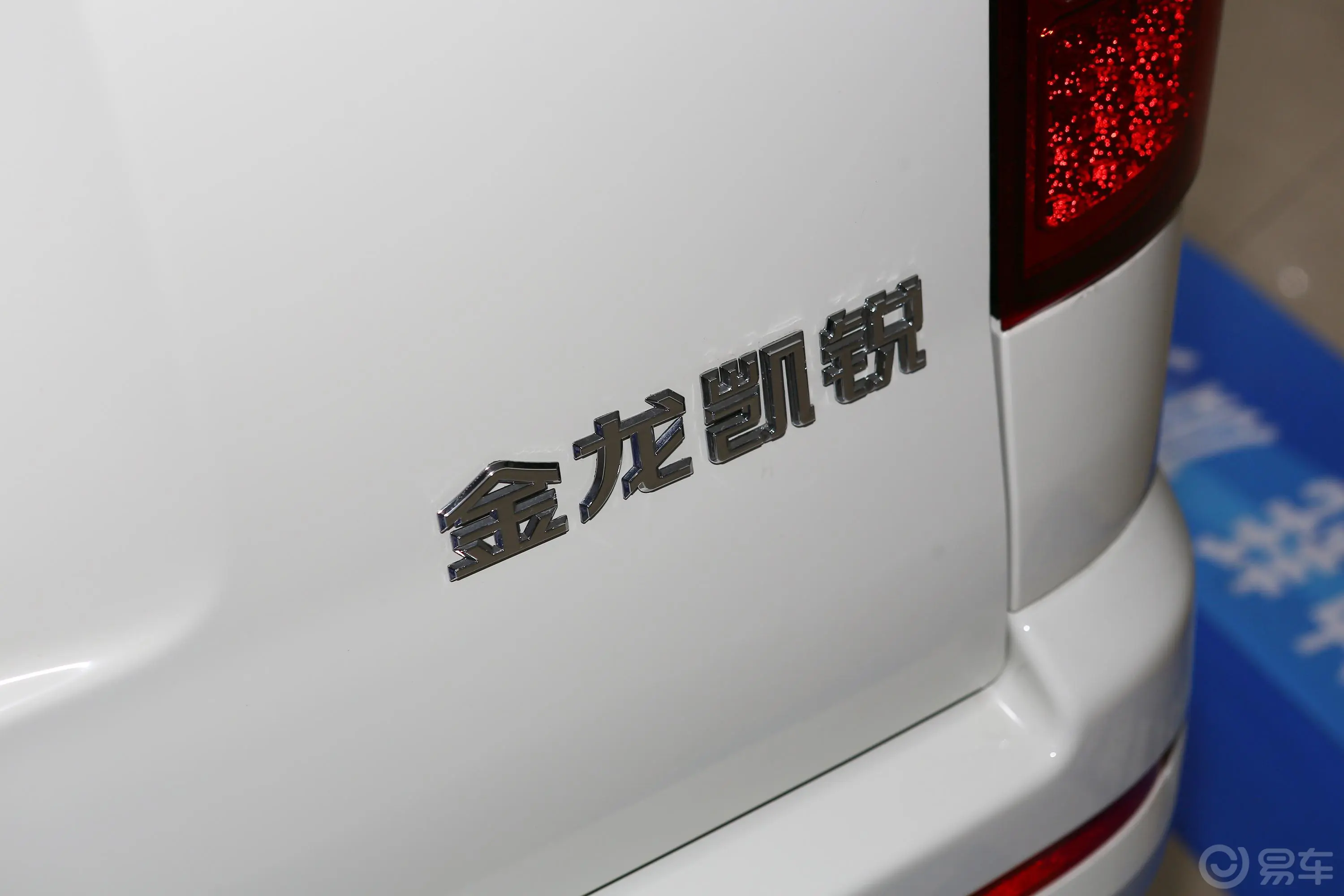 凯锐浩克V22 2.2L 手动 M1平顶标准型 6座 国V外观