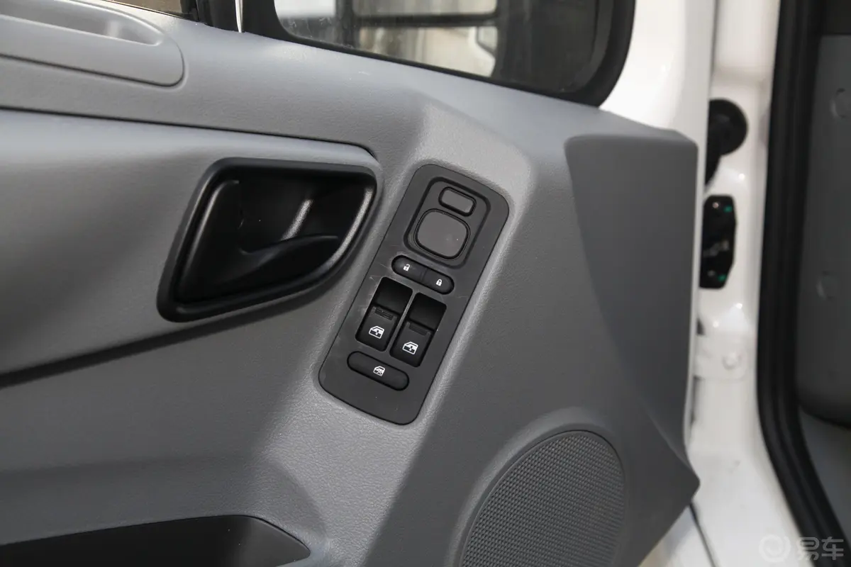 图雅诺E5 2.8T 手动 两驱 厢货版车窗调节整体