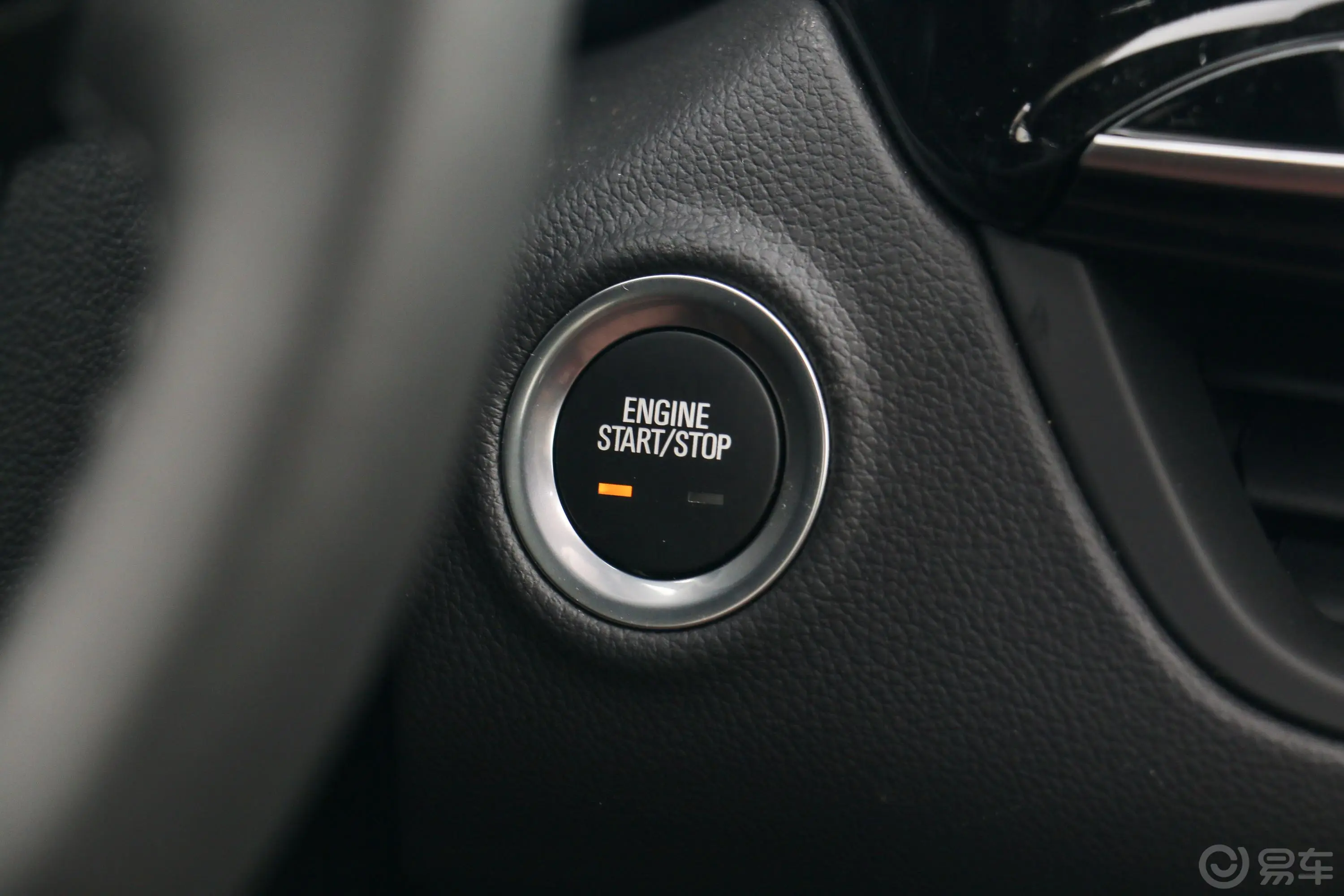 昂科威20T 双离合 两驱 豪华版钥匙孔或一键启动按键