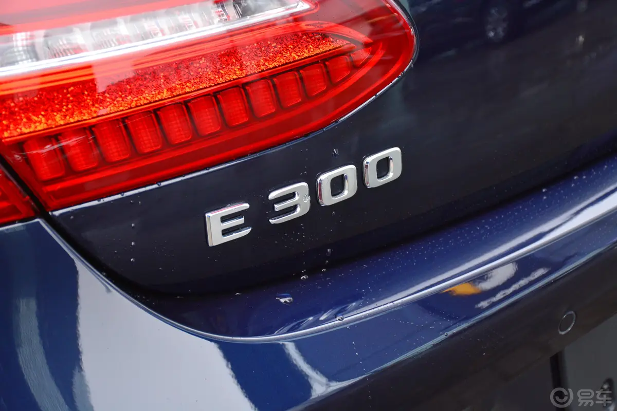 奔驰E级(进口)E 300 轿跑车外观