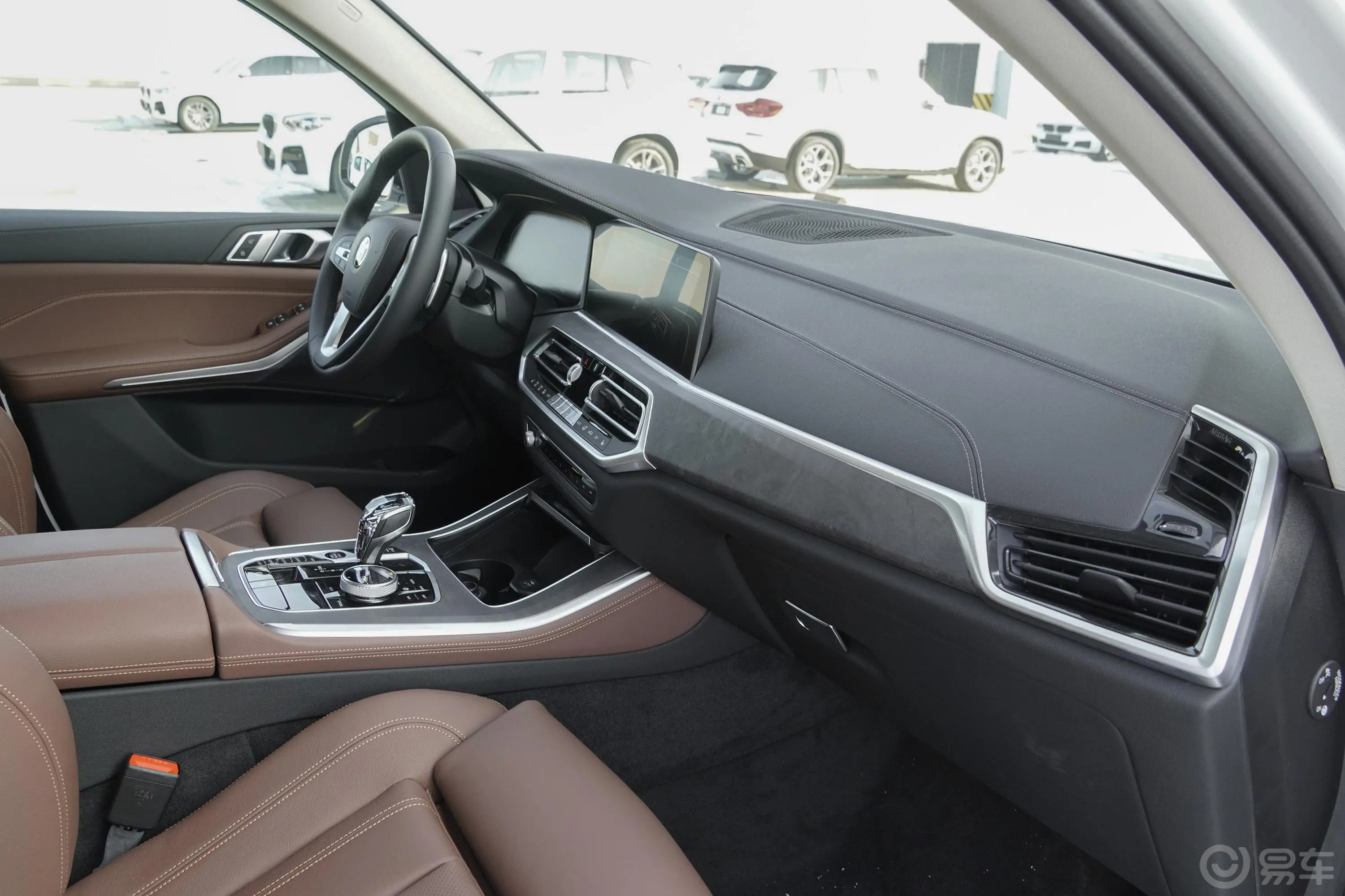 宝马X5(进口)xDrive30i X设计套装内饰全景副驾驶员方向