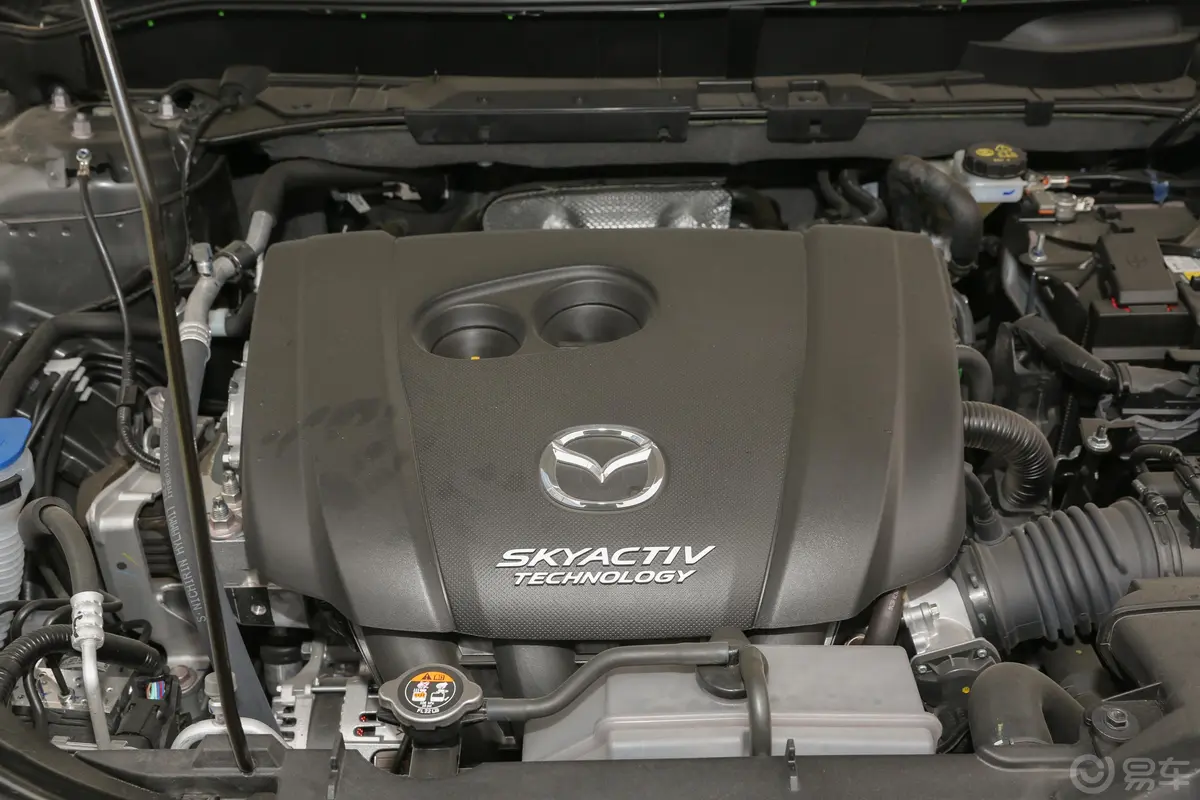 马自达CX-52.5L 手自一体 四驱 旗舰型外观