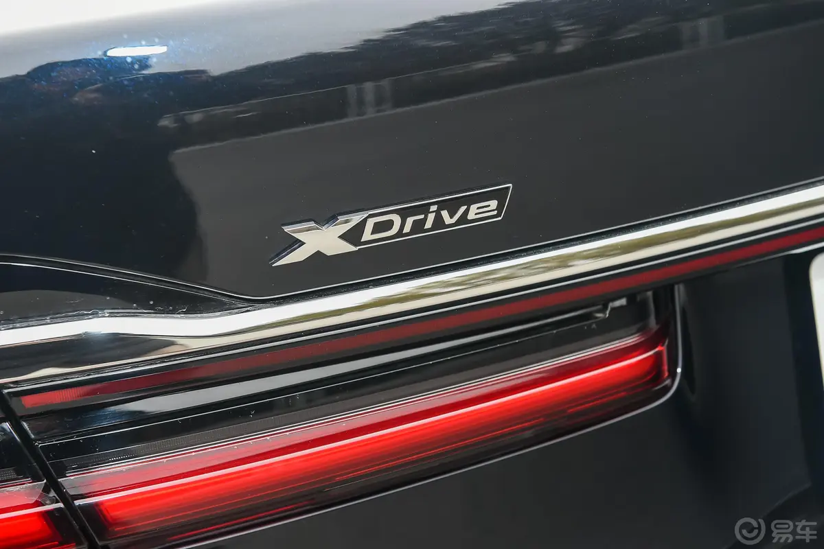 宝马7系M760Li xDrive V12 豪华套装外观