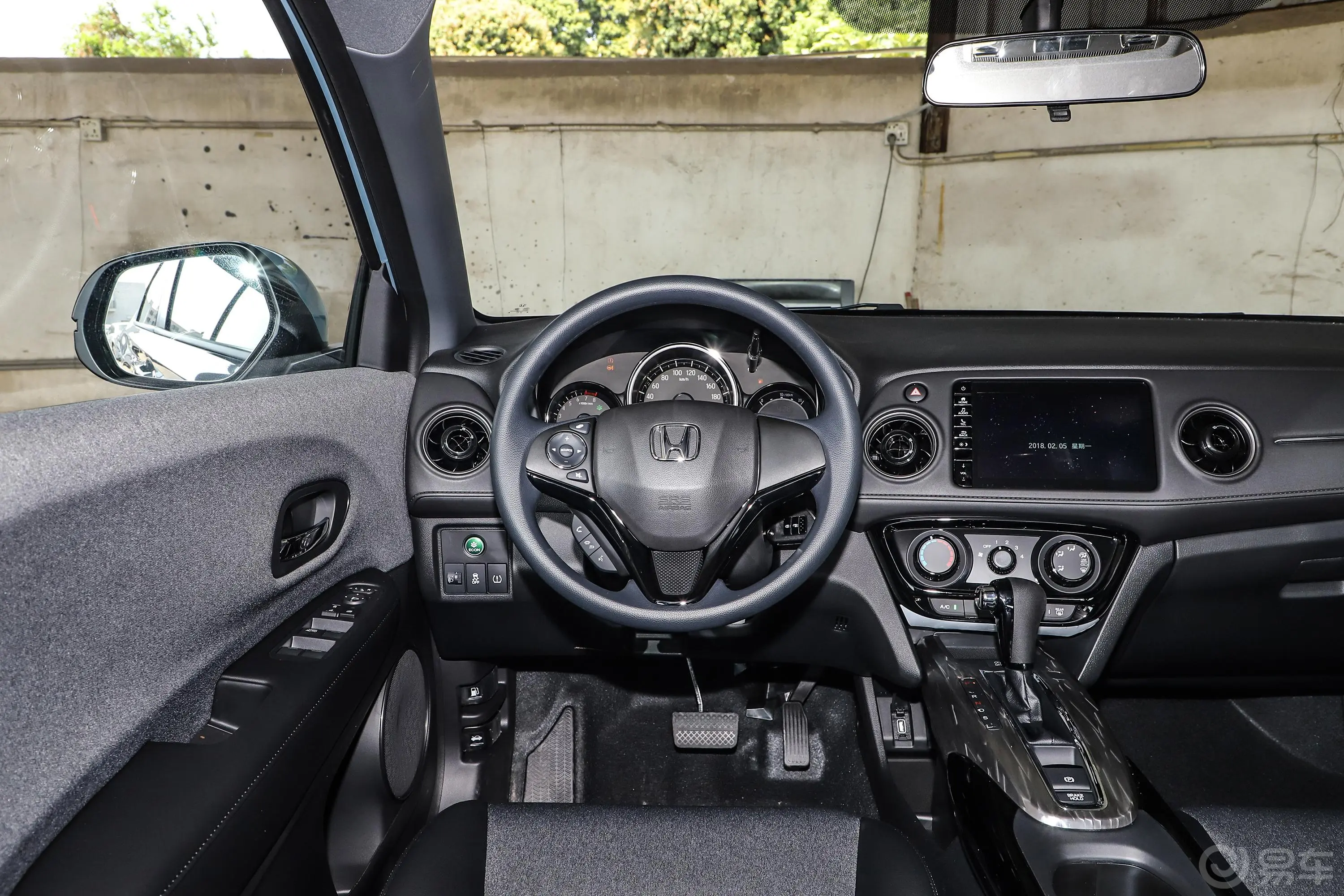 本田XR-V1.5L CVT 舒适版驾驶位区域