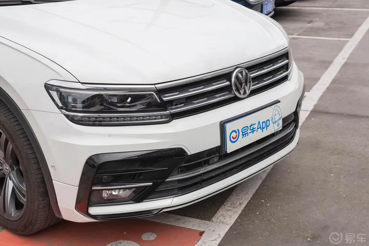 Tiguan380TSI 四驱 R-Line前格栅侧俯拍