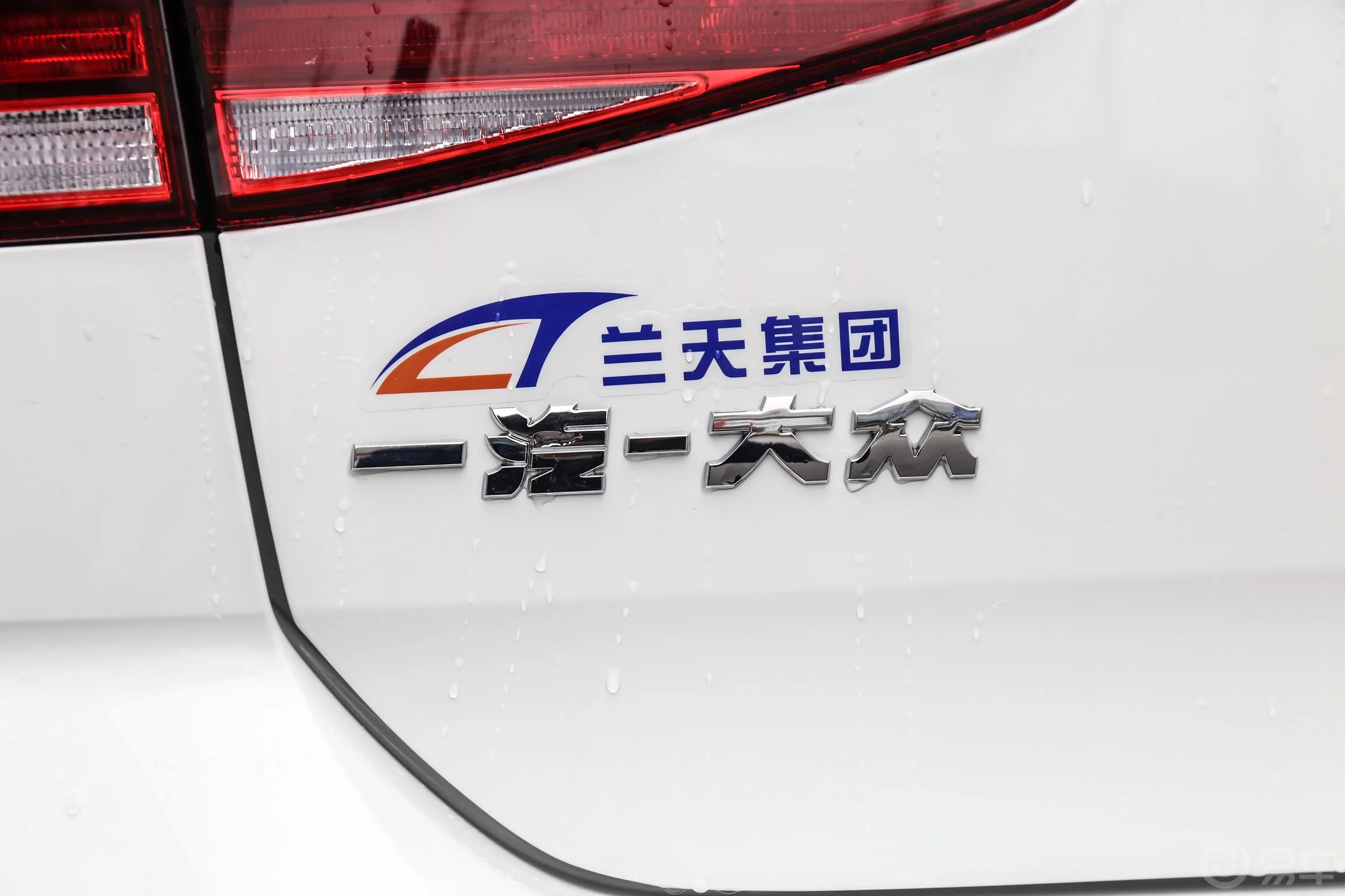 高尔夫200TSI 双离合 舒适进取版外观