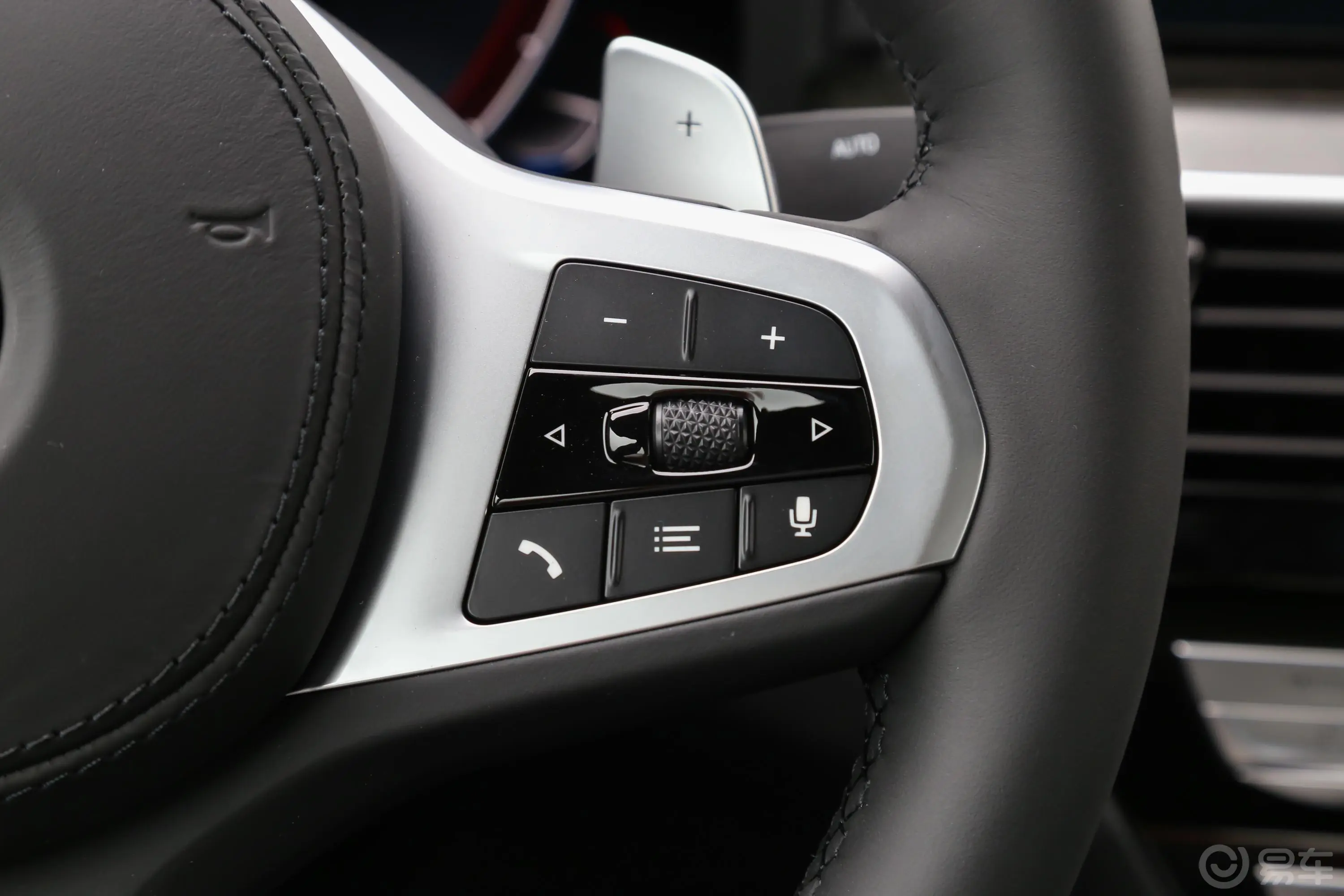 宝马6系GT630i M运动套装右侧方向盘功能按键