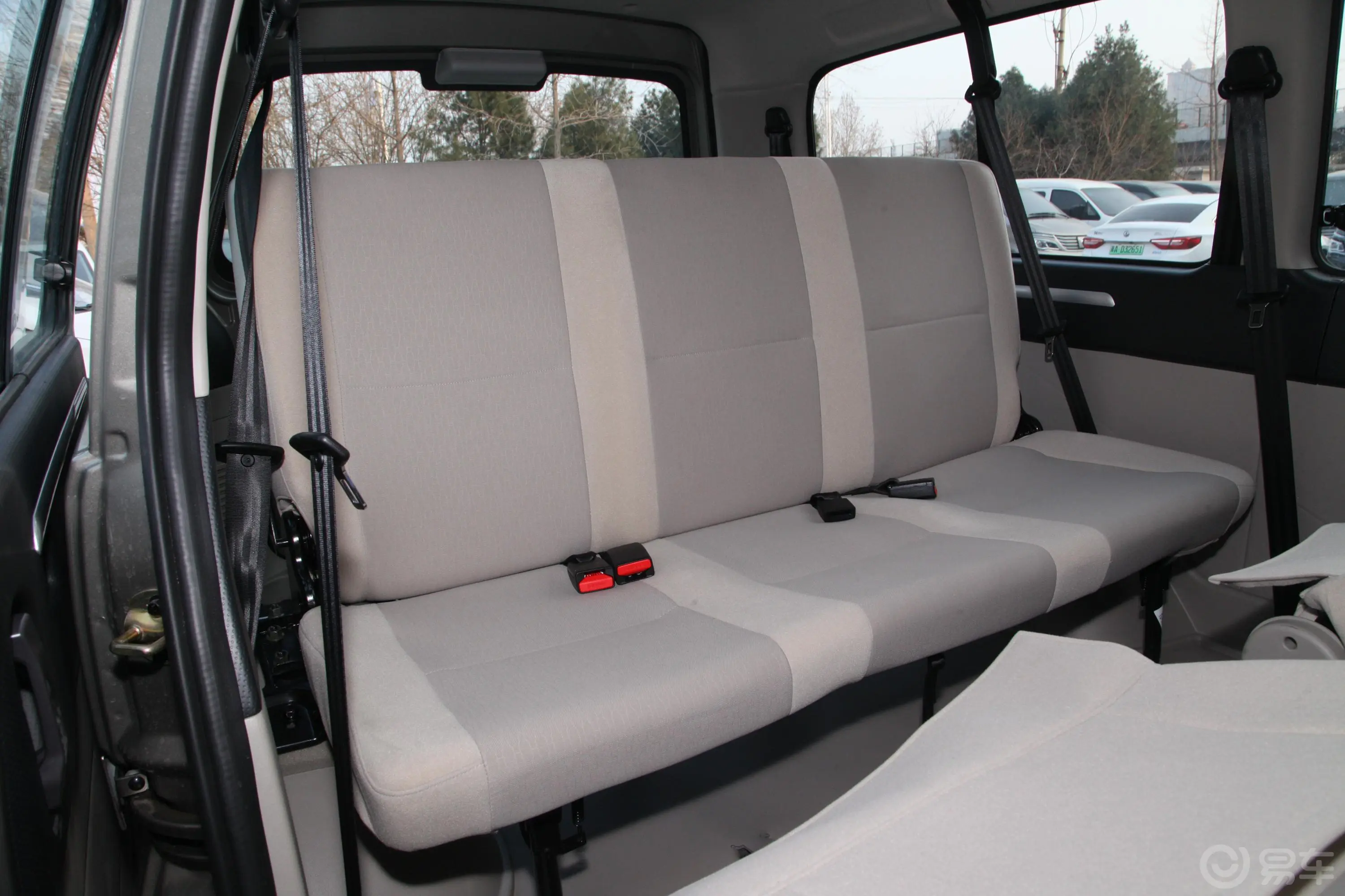 菱智M5 EV舒适型 7座第三排座椅