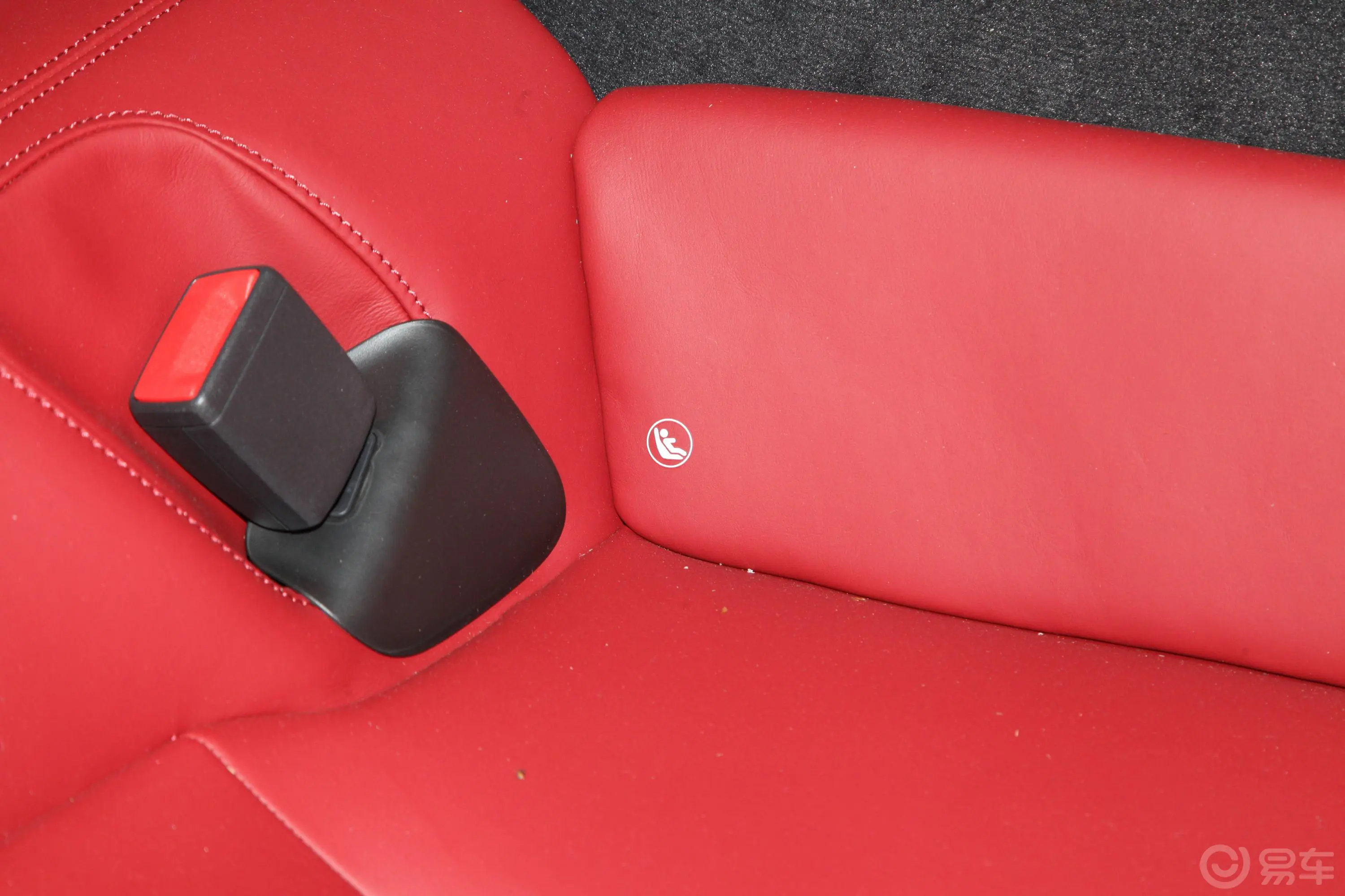 保时捷911Carrera 4S 3.0T儿童座椅接口