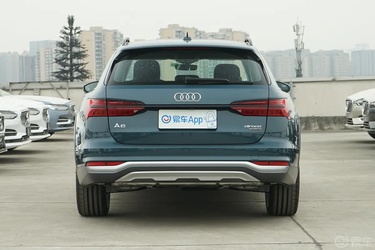 奥迪A6Allroad quattro 探索家 55 TFSI 尊享越野型外观