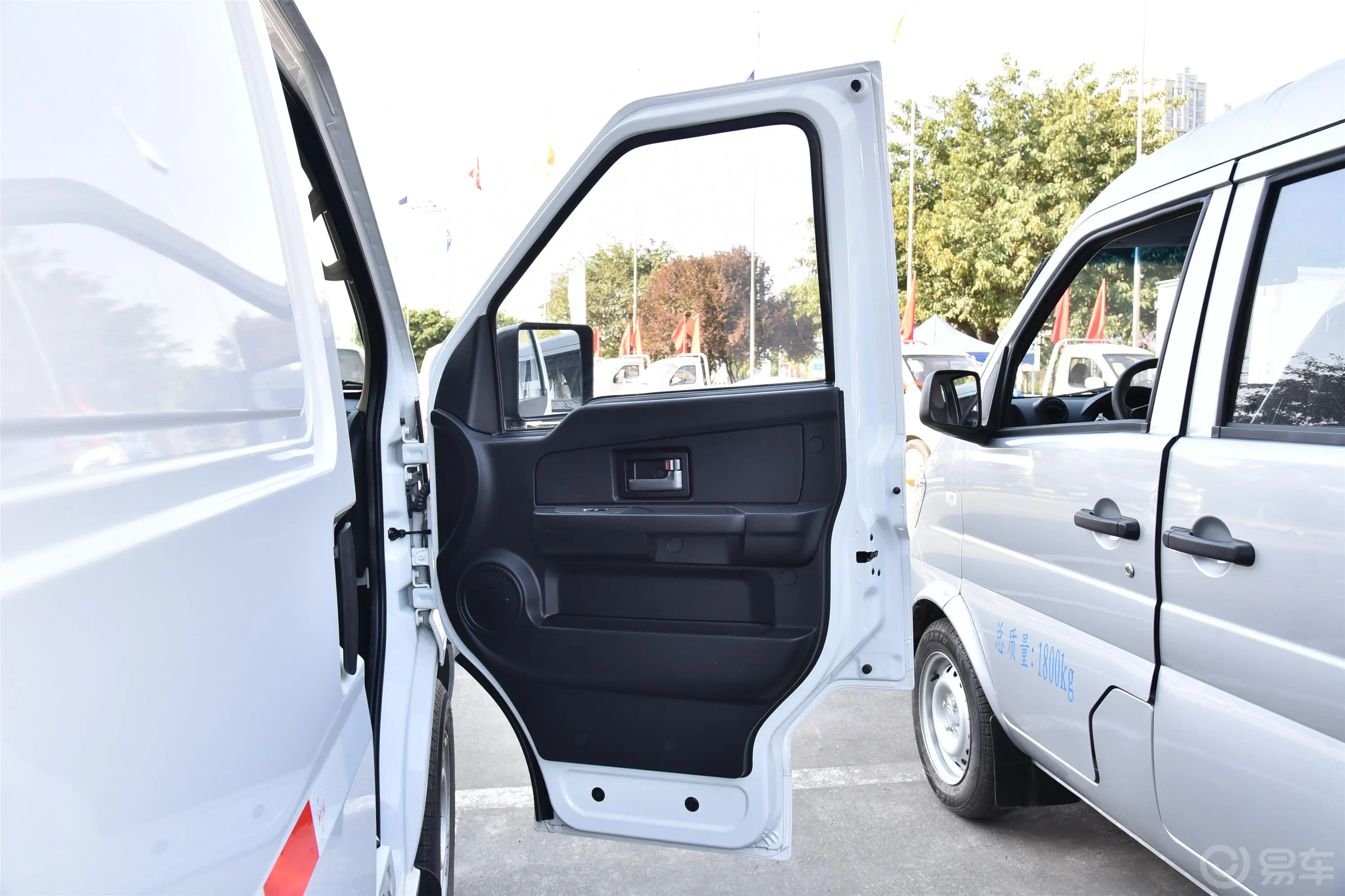 瑞驰新能源EC35EC35 II标准型41.86kWh副驾驶员车门