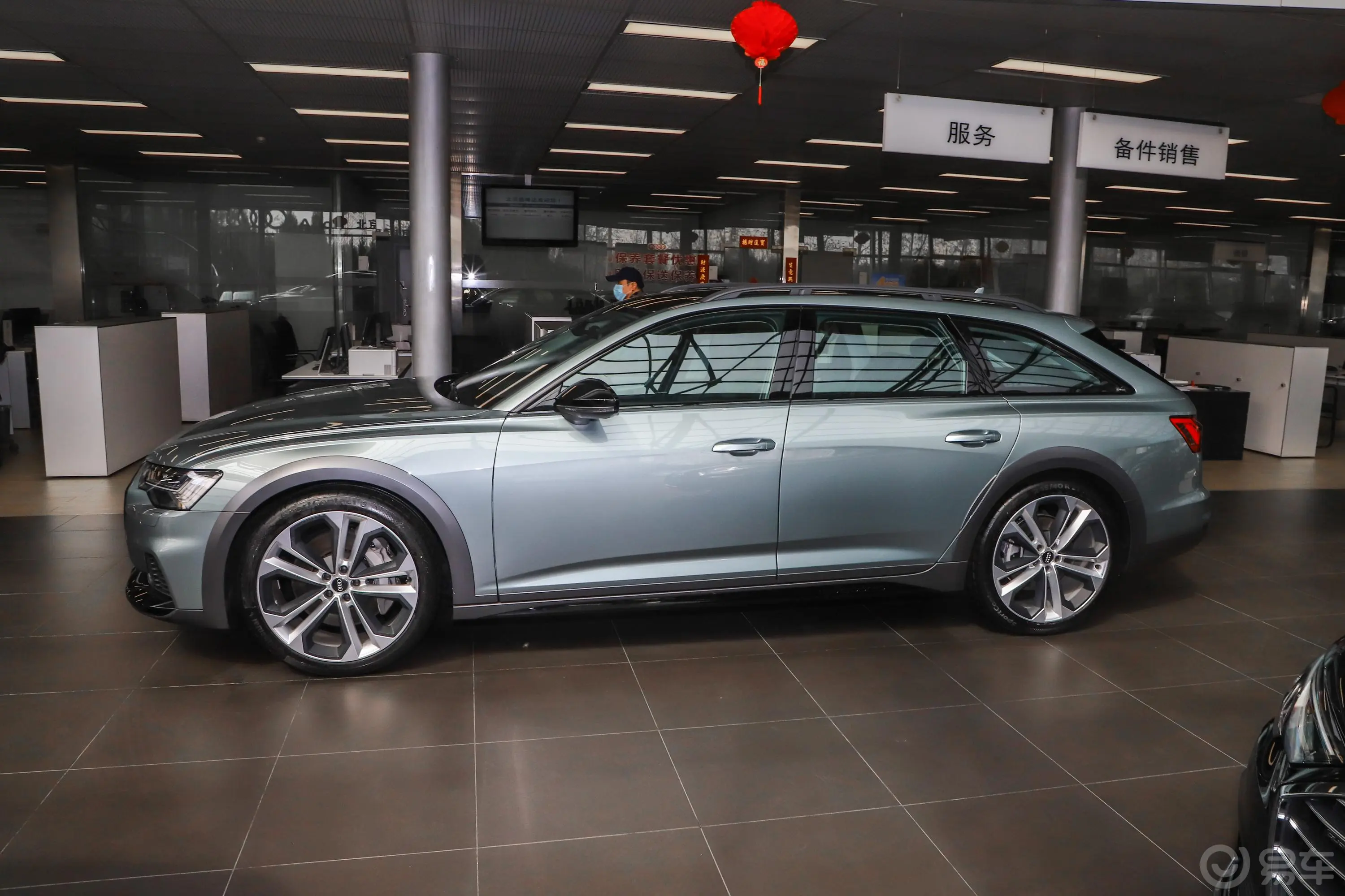 奥迪A6Allroad quattro 探索家 55 TFSI 尊享越野型外观