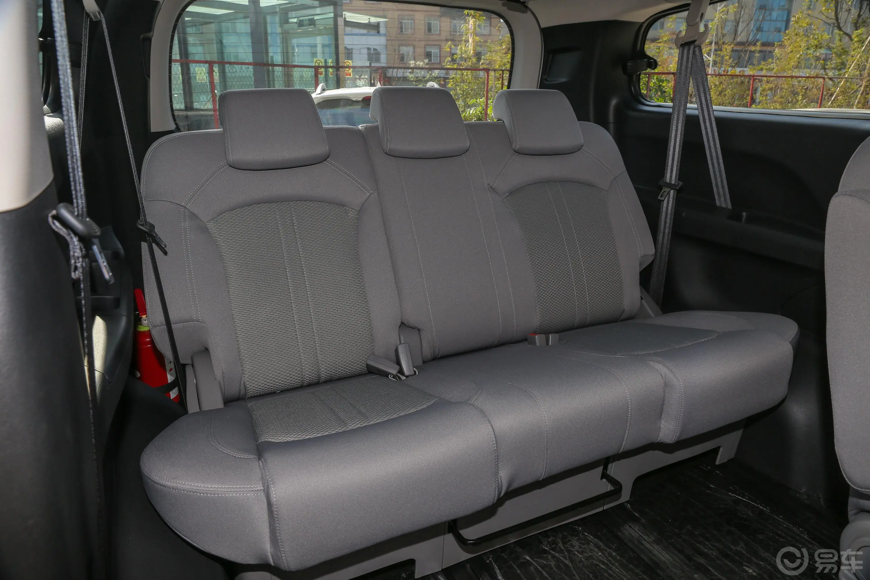 大通G10PLUS 1.9T 手动 客运版 柴油 国Ⅴ第三排座椅