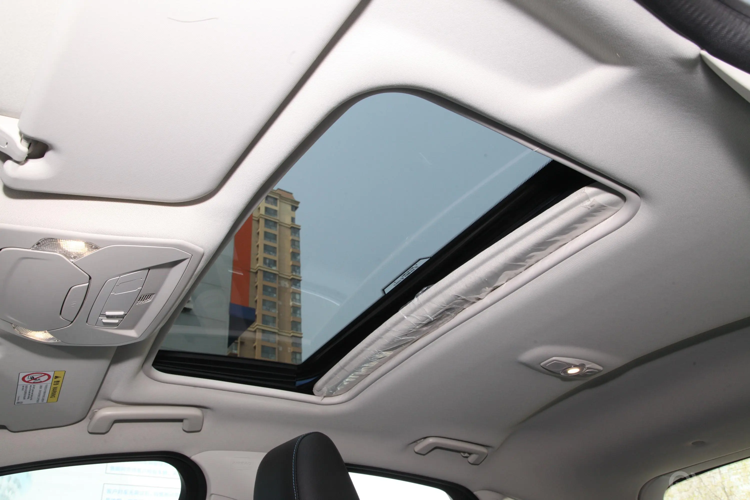 福克斯两厢经典 1.5L 自动风尚型天窗内拍关闭