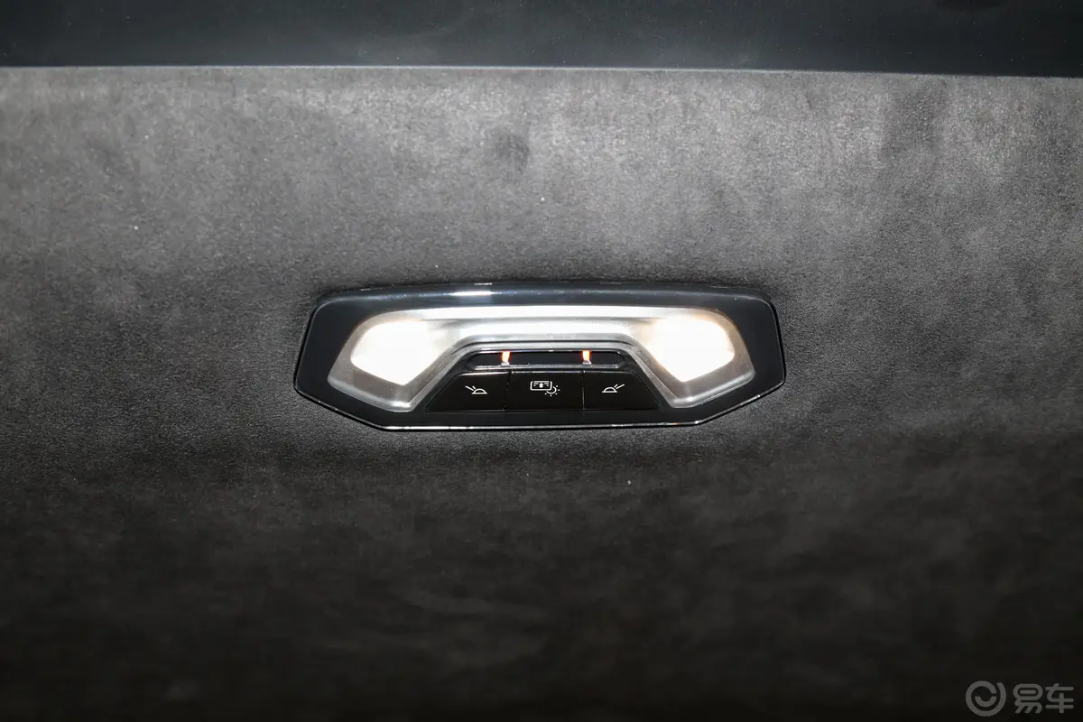宝马X7xDrive40i 个性化定制限量版 M运动套装内饰