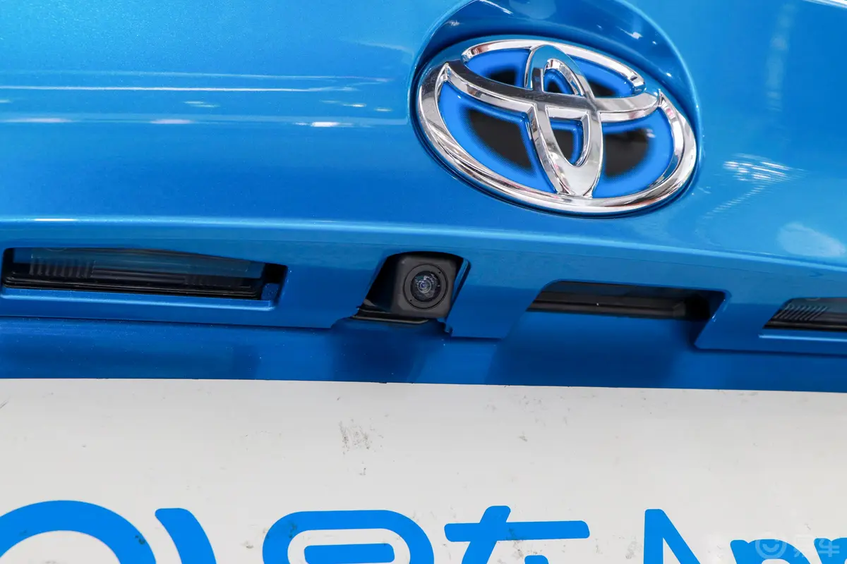 丰田C-HR EV尊贵天窗版外观细节
