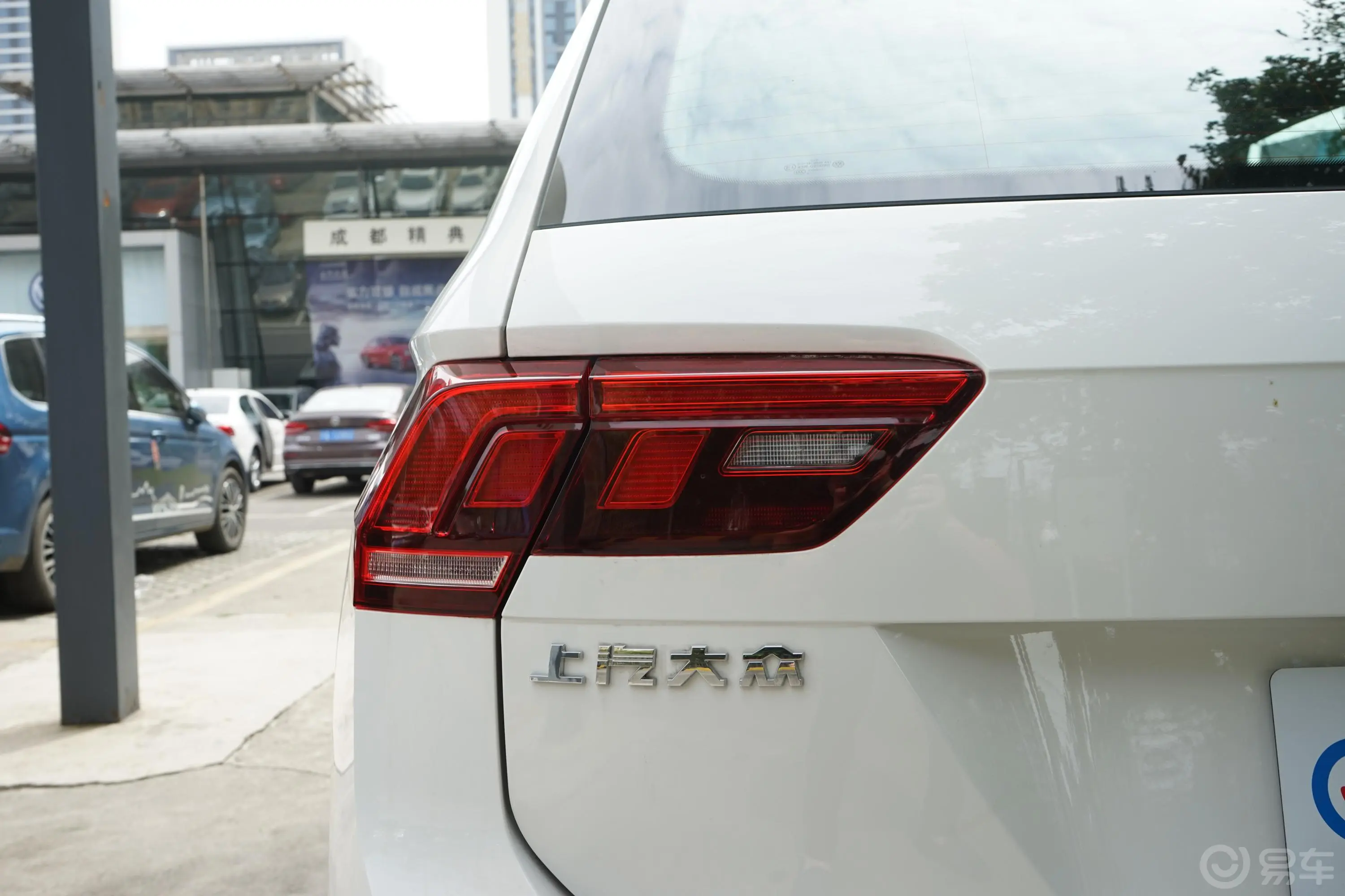 途观L改款 330TSI 双离合 两驱 全景舒适版 国VI外观