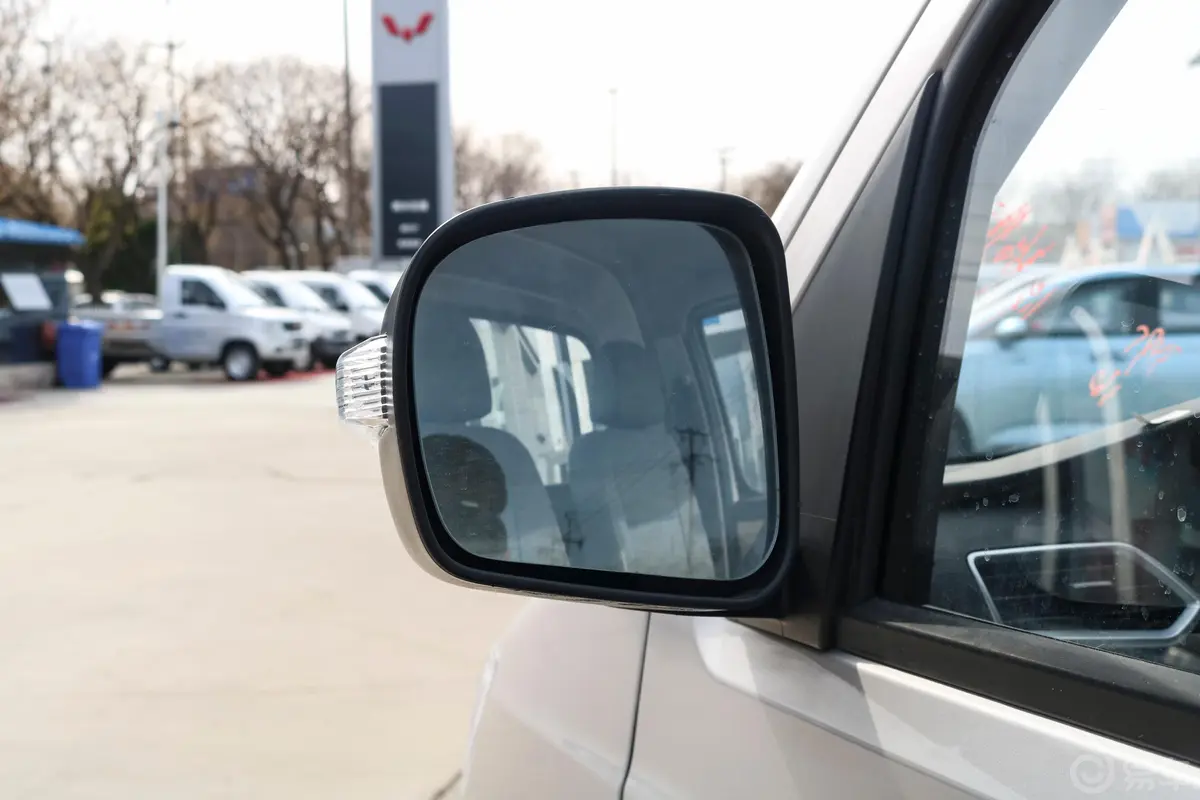 新豹T5载货汽车N1 1.6L 单排双后轮 标准版(5.3米长)SC1031NGD62CNG 天然气 国Ⅵ后视镜镜面