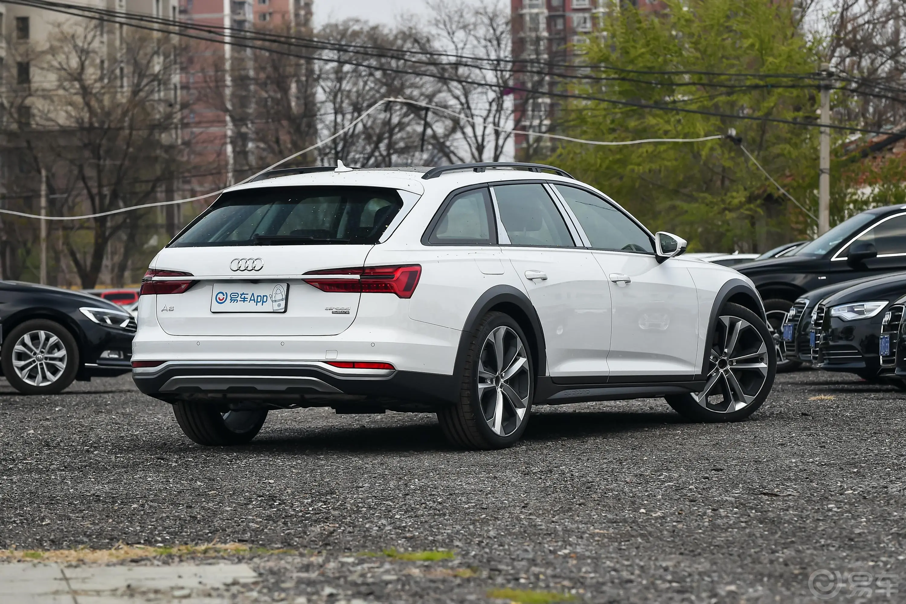 奥迪A6Allroad quattro 探索家 55 TFSI 尊享越野型外观