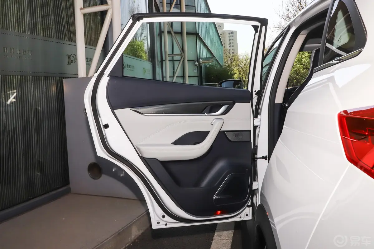 威马EX5EX5-Z Pro性能版驾驶员侧后车门
