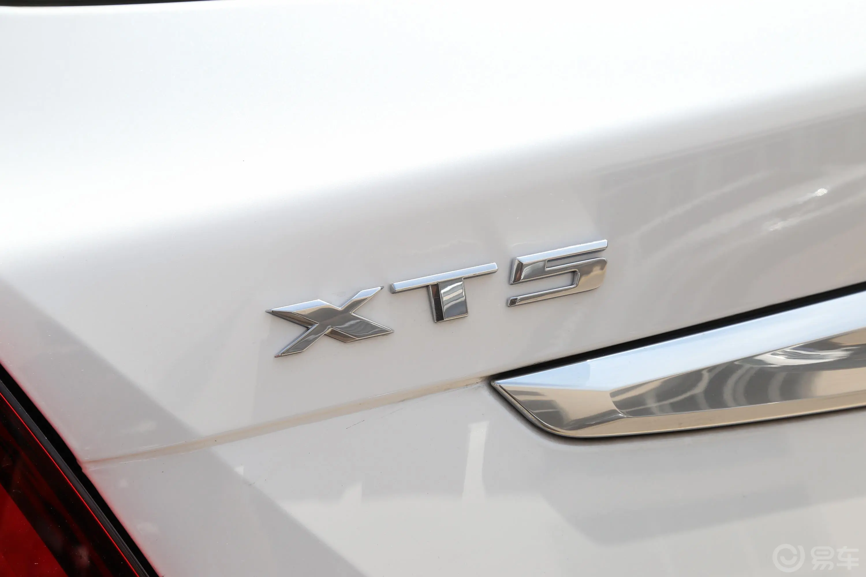 凯迪拉克XT5改款 28T 两驱 技术型外观