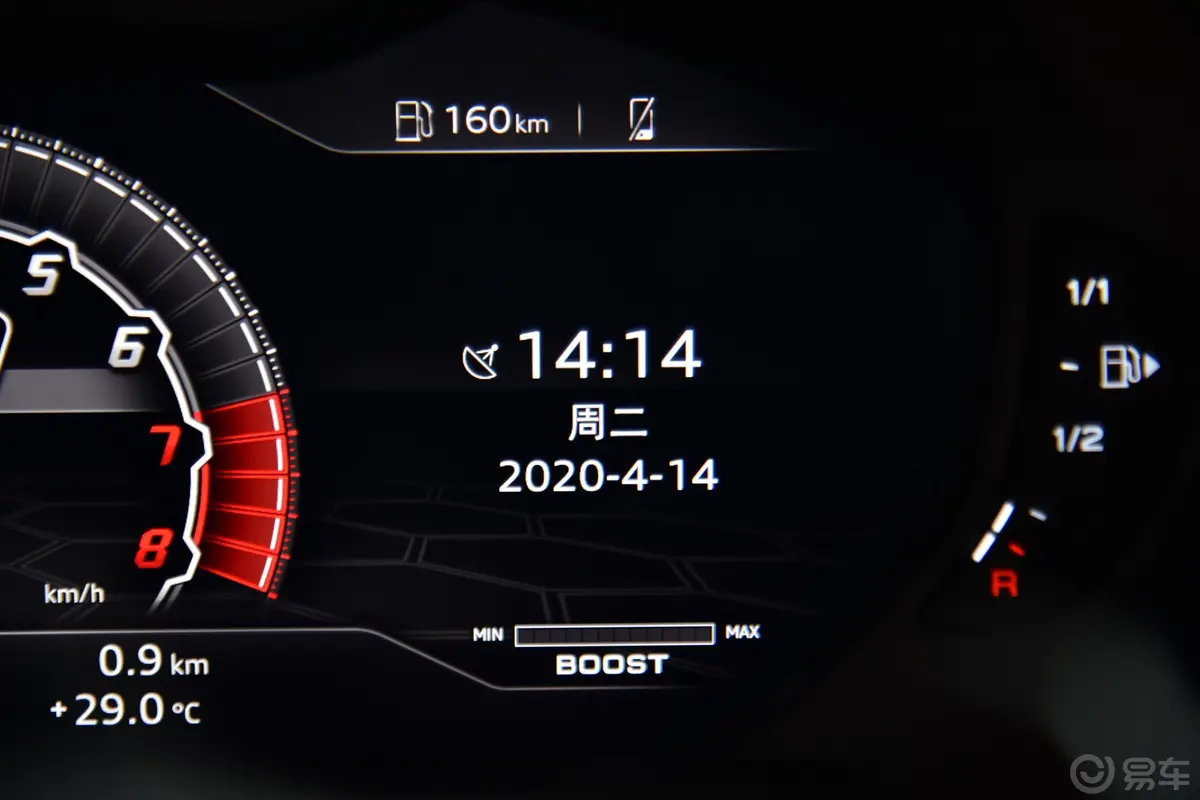 Urus4.0T V8内饰