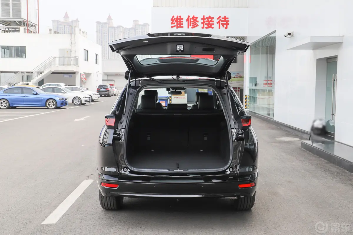 皓影锐·混动 2.0L 两驱 E-CVT 锐·豪华版空间