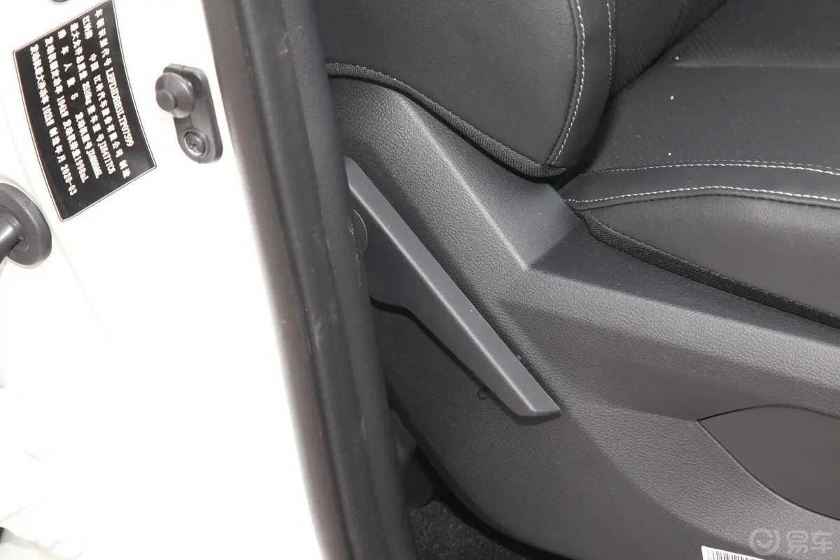 驭胜S3502.0T 手动 四驱 舒适版 5座 柴油 国VI副驾座椅调节
