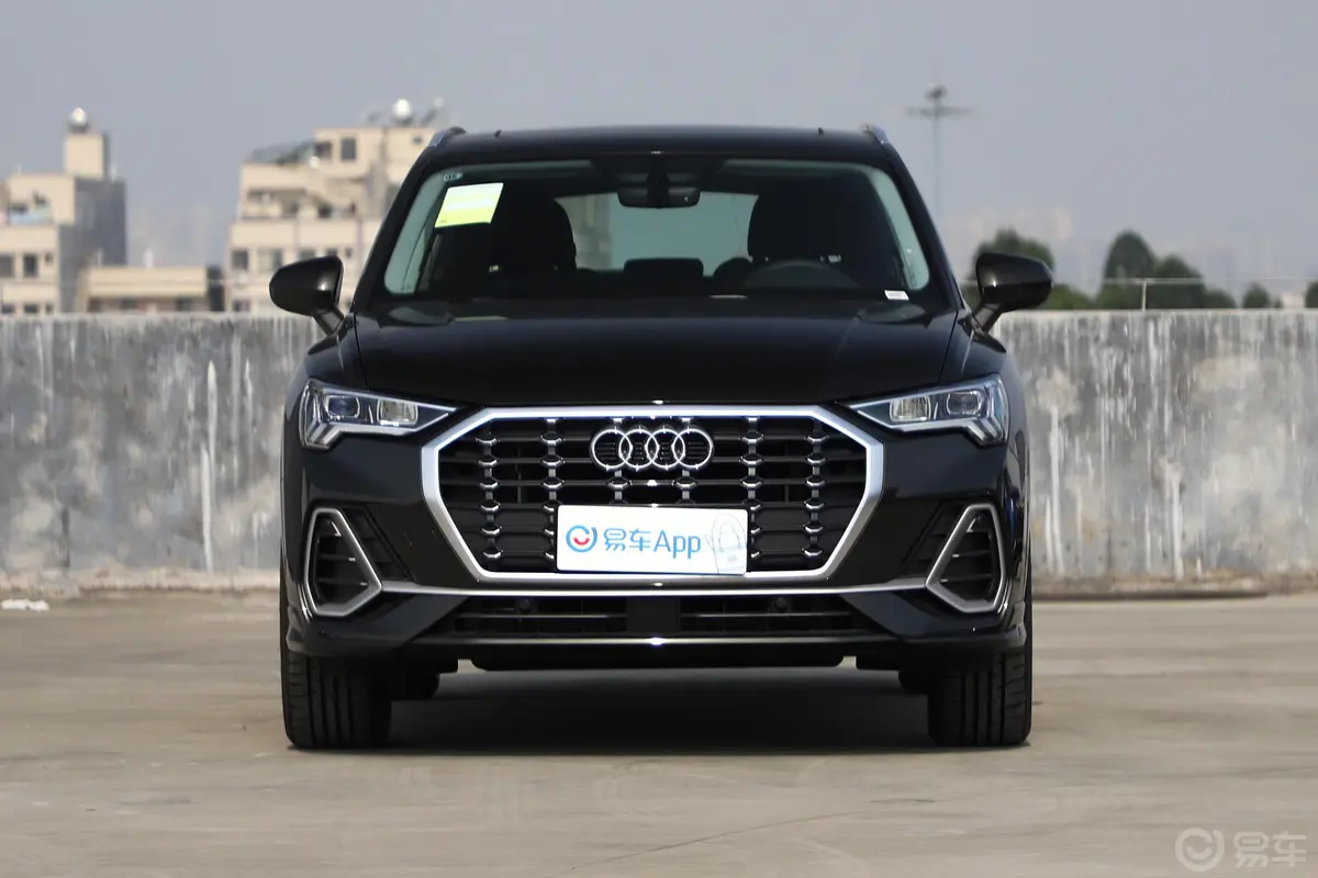 奥迪Q335 TFSI 进取动感型外观