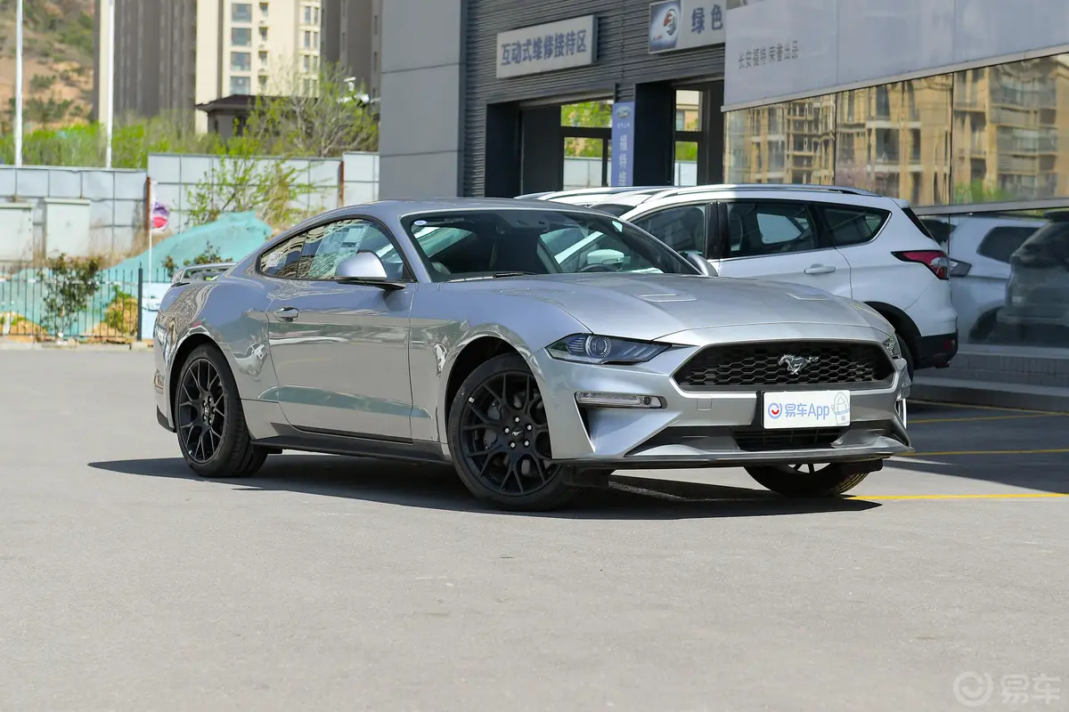 Mustang2.3L EcoBoost 驰影性能进阶版侧前45度车头向右水平