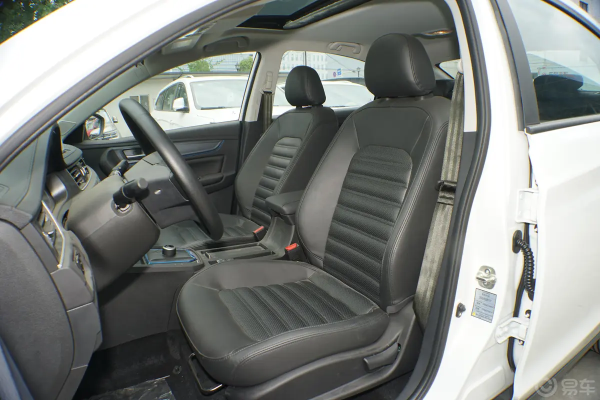 风行S50 EV豪华型驾驶员座椅